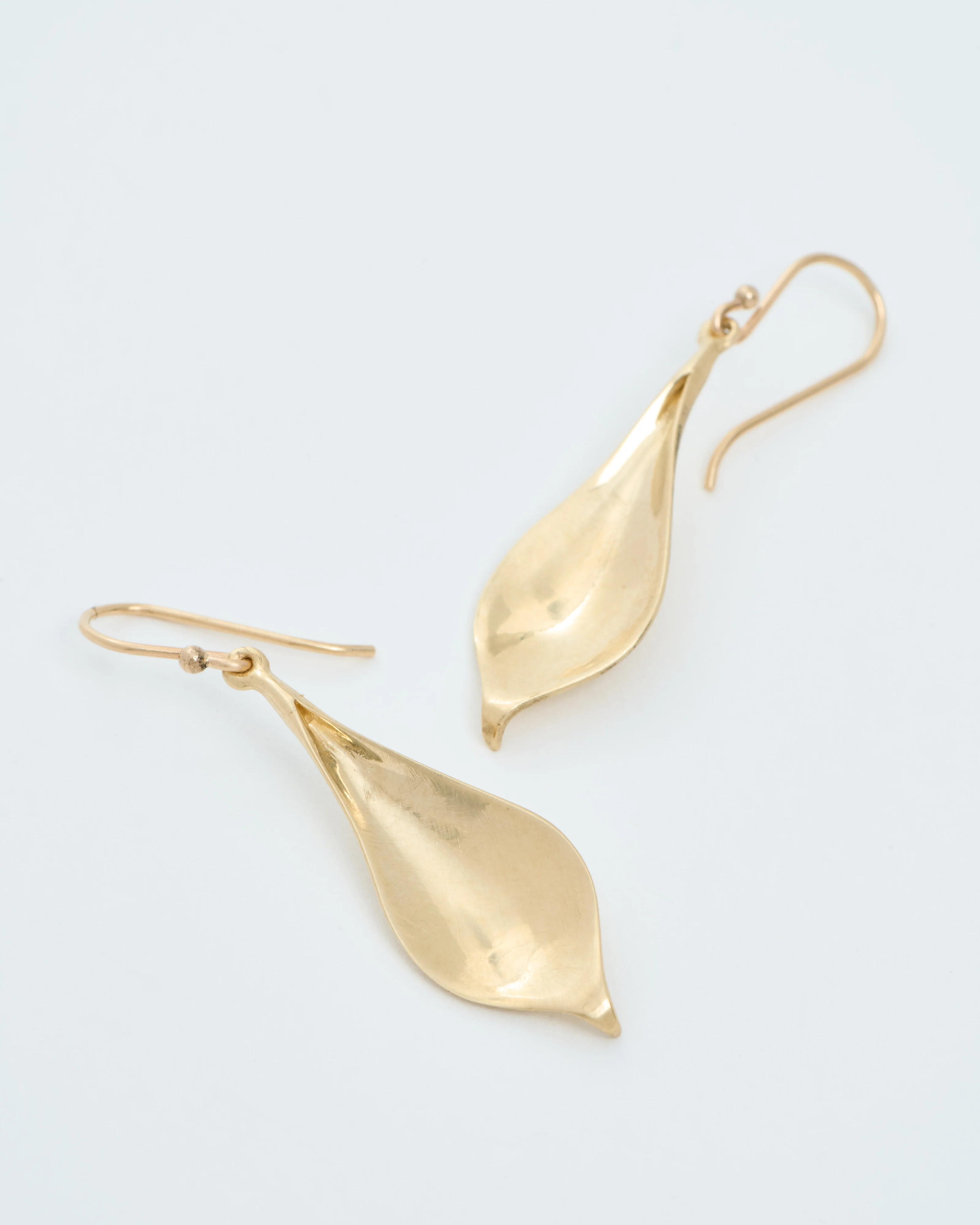 gold small crocus petal earrings - Image 3
