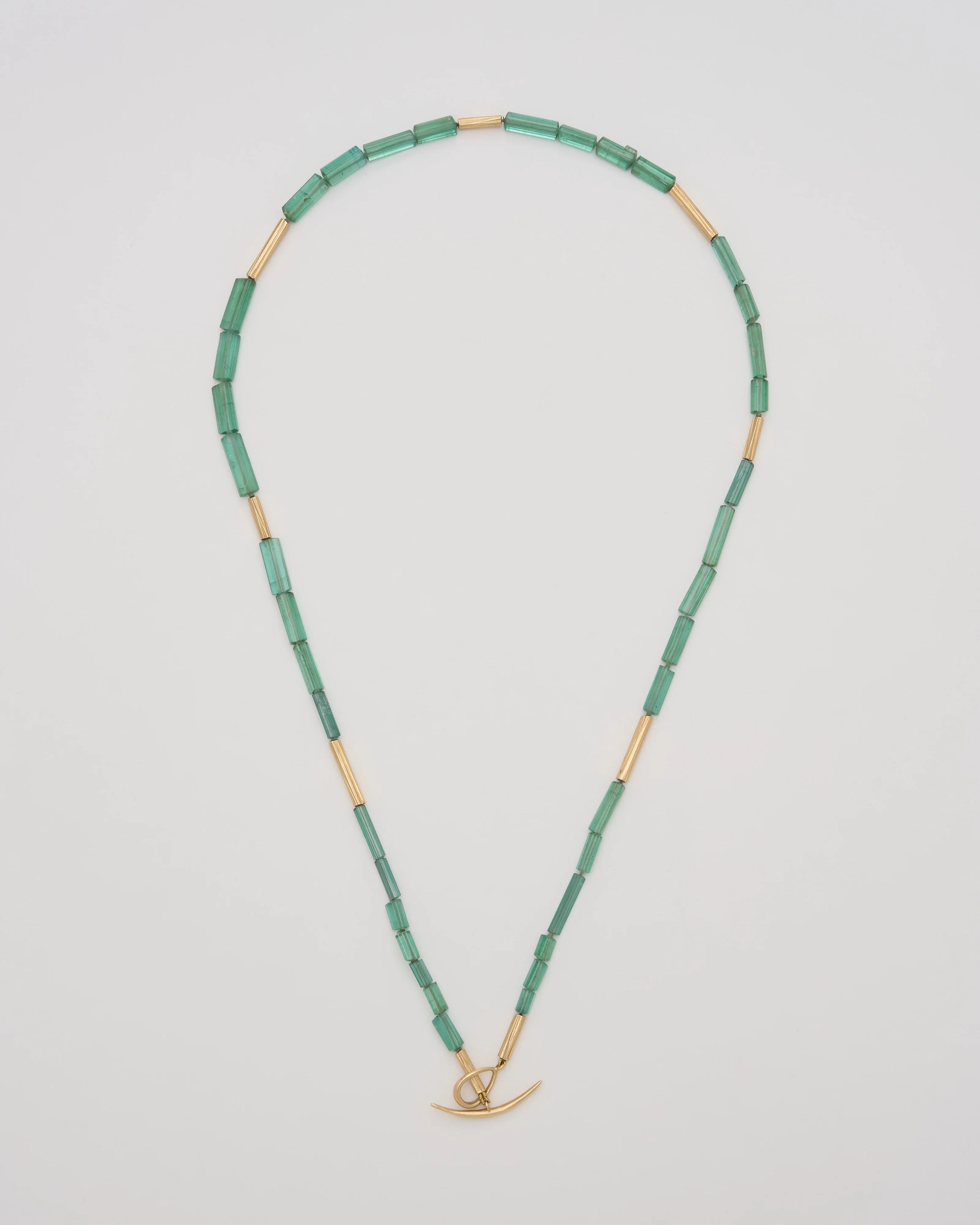 green tourmaline reed short strand necklace - Image 5