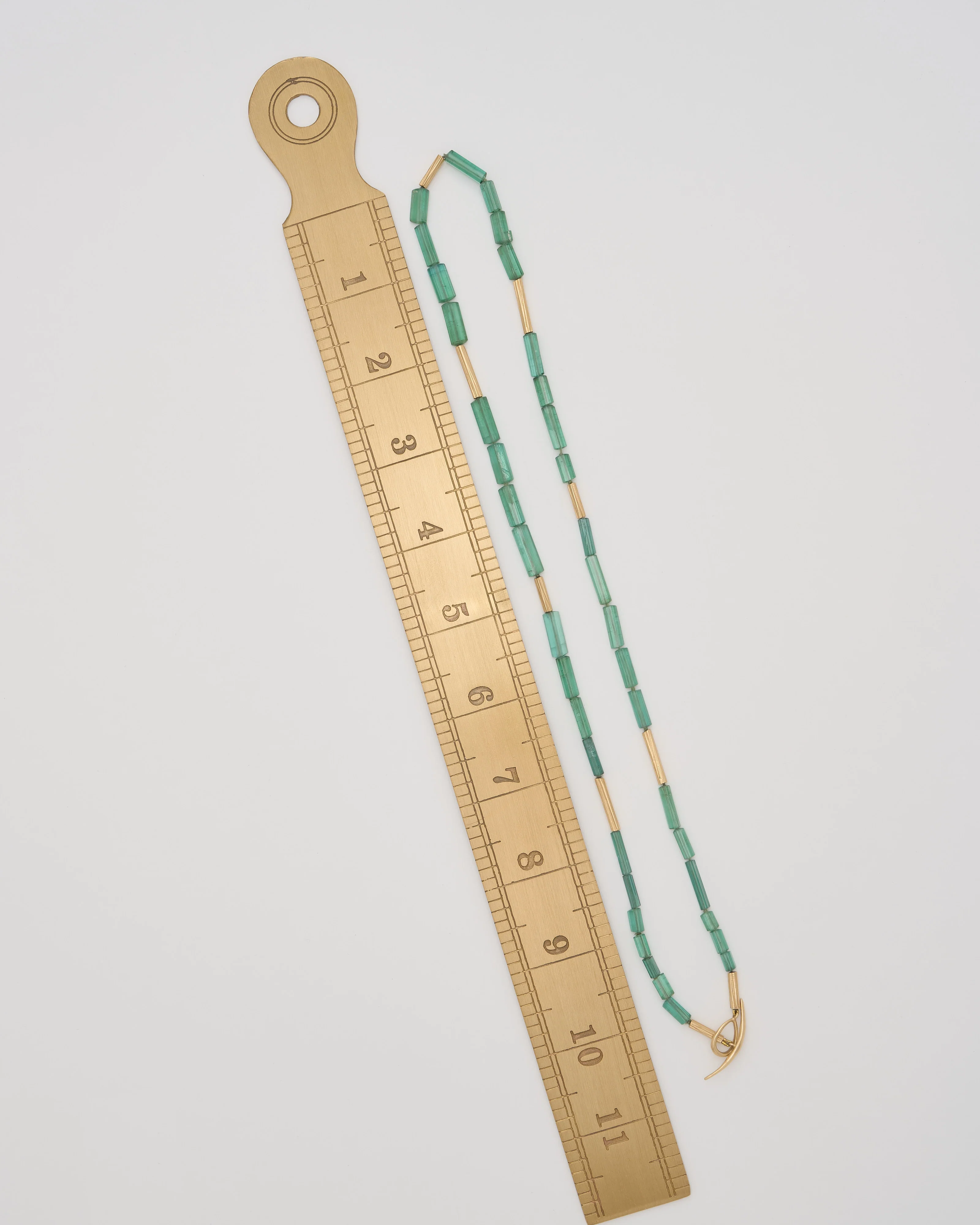 green tourmaline reed short strand necklace - Image 6