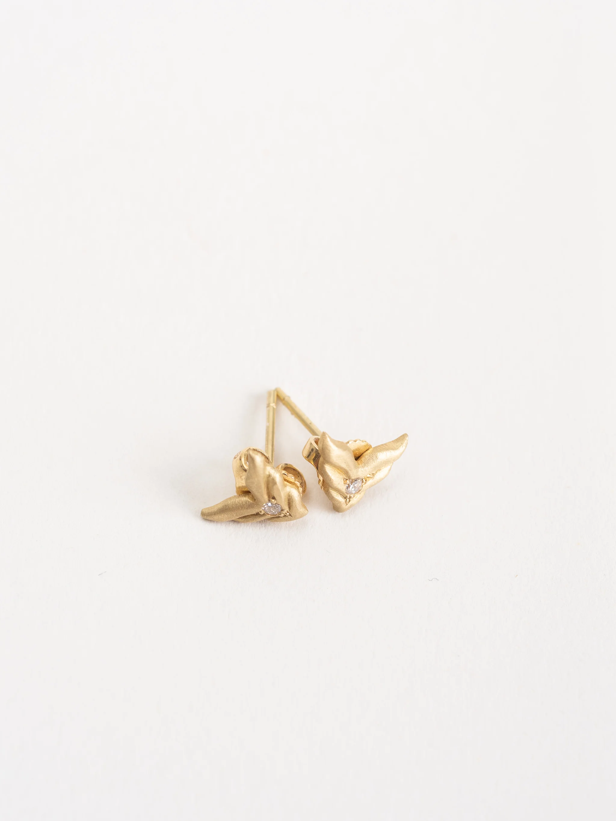 wing mini stud earrings - Image 3
