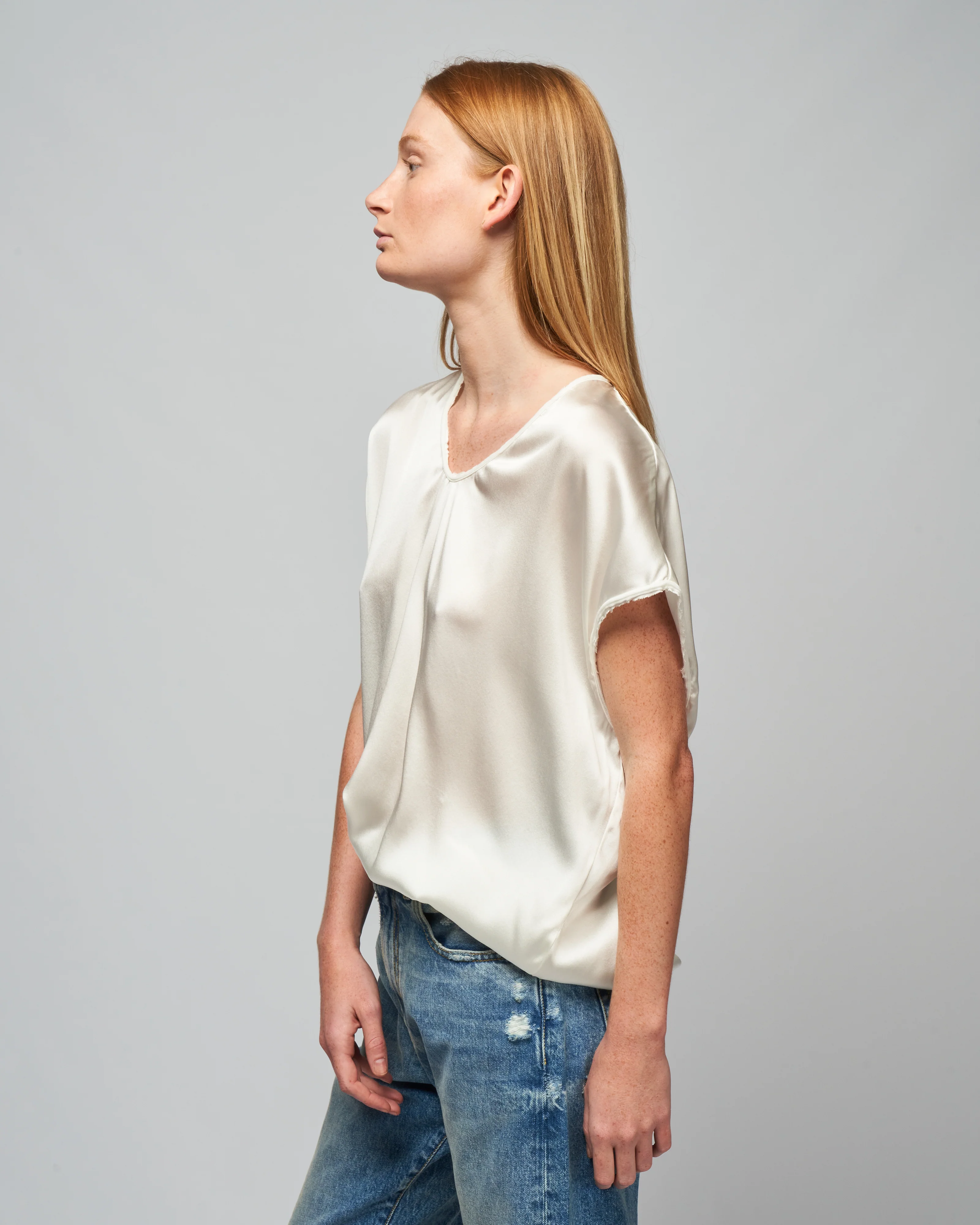 ellie sloppy-v tee - cloud - Image 3