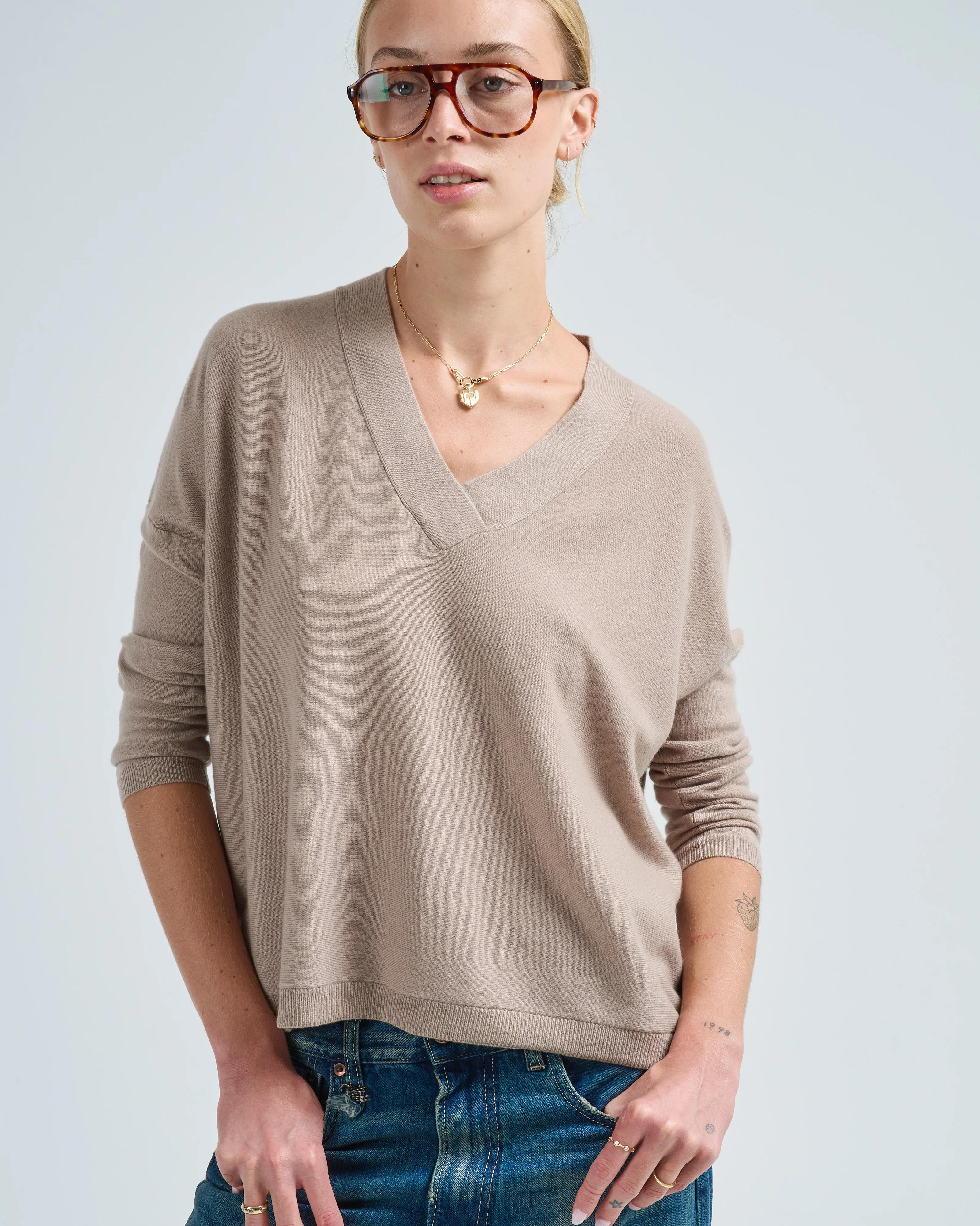bailey v-neck sweater - Image 5