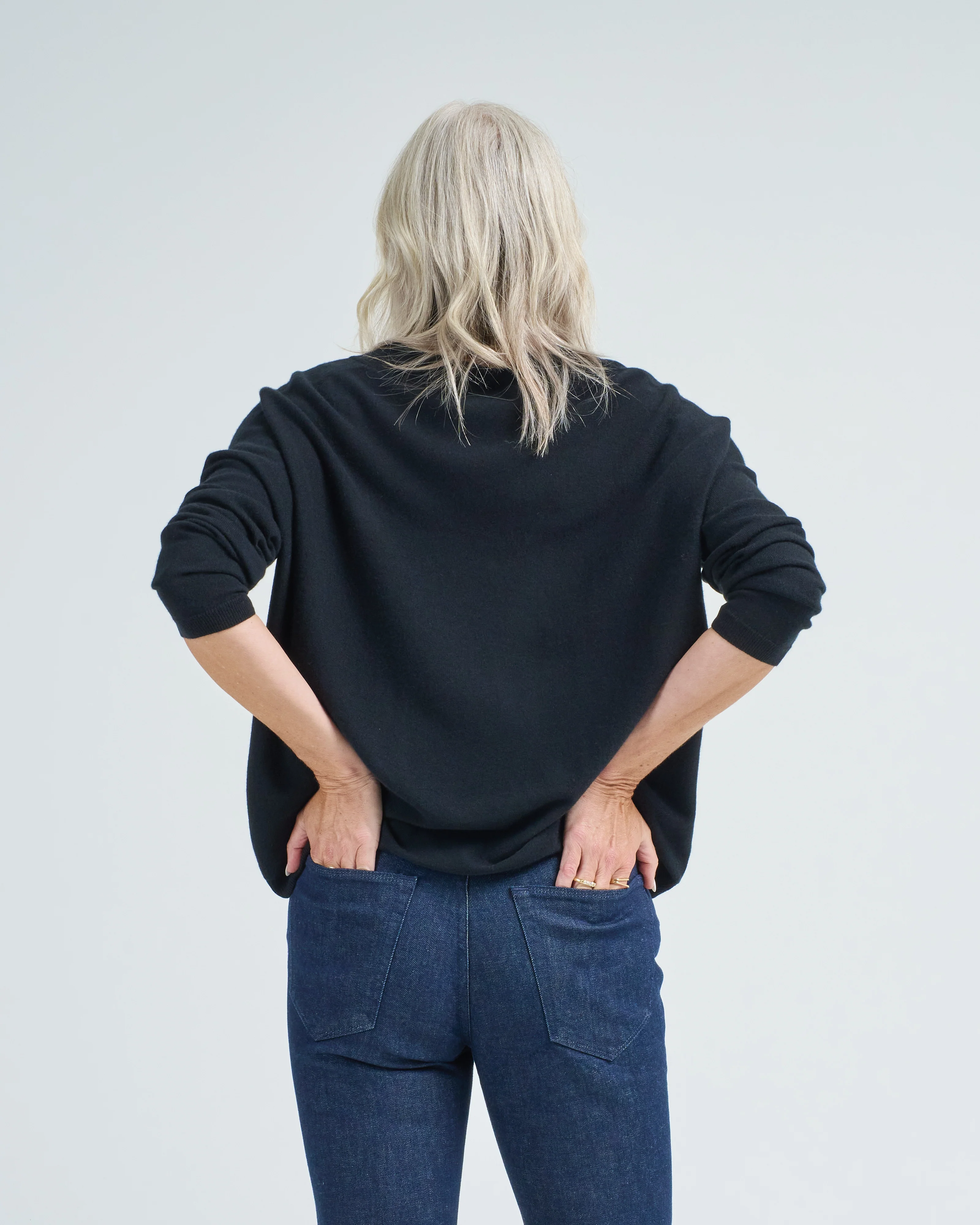 bailey v-neck sweater - Image 4