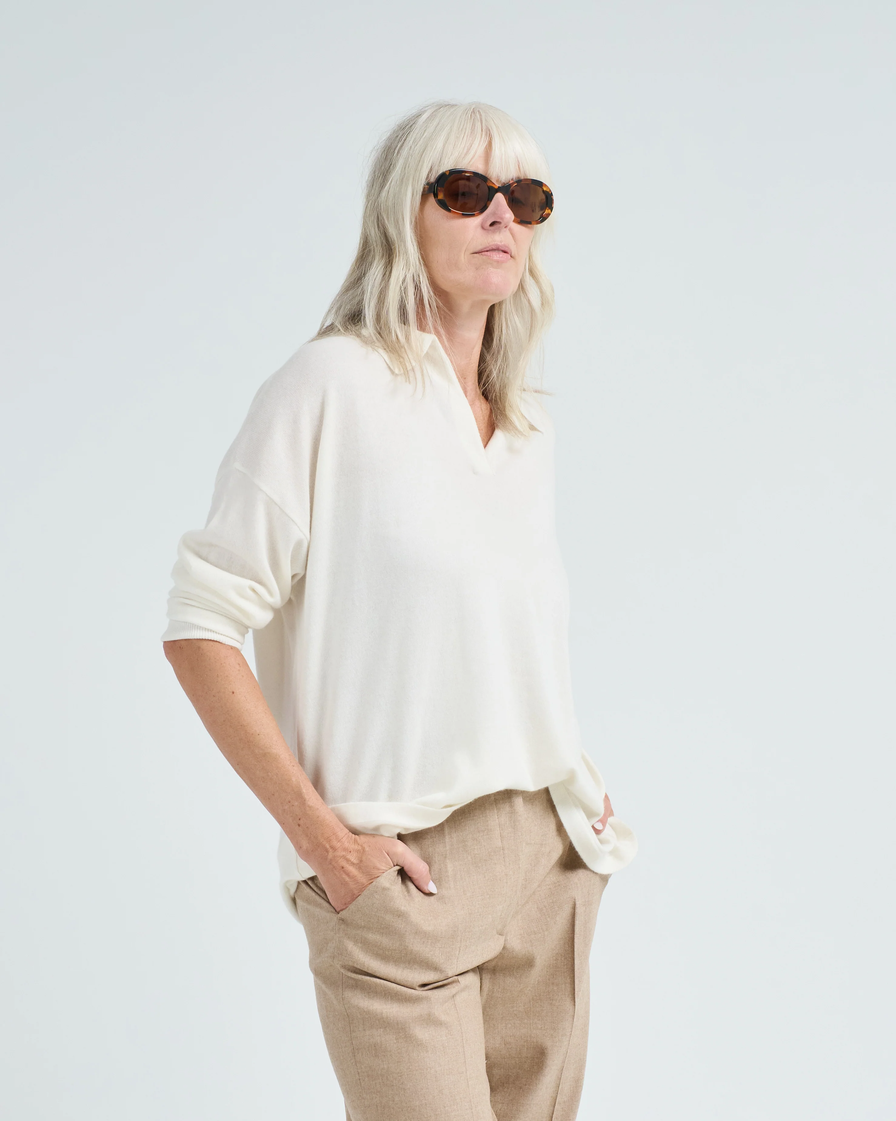 victoria plain oversized sweater - Image 3