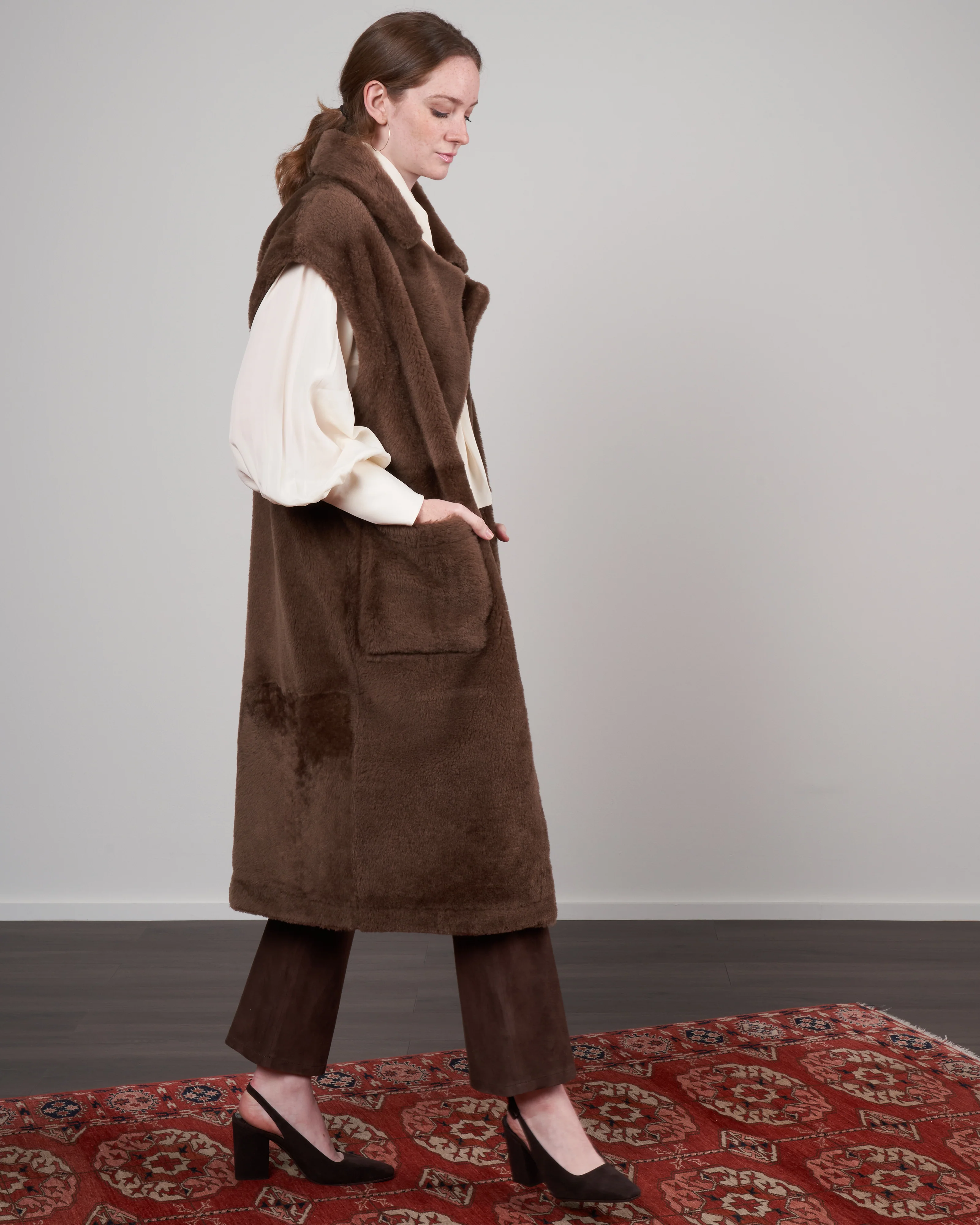 loulou shearling gilet - otter - Image 6