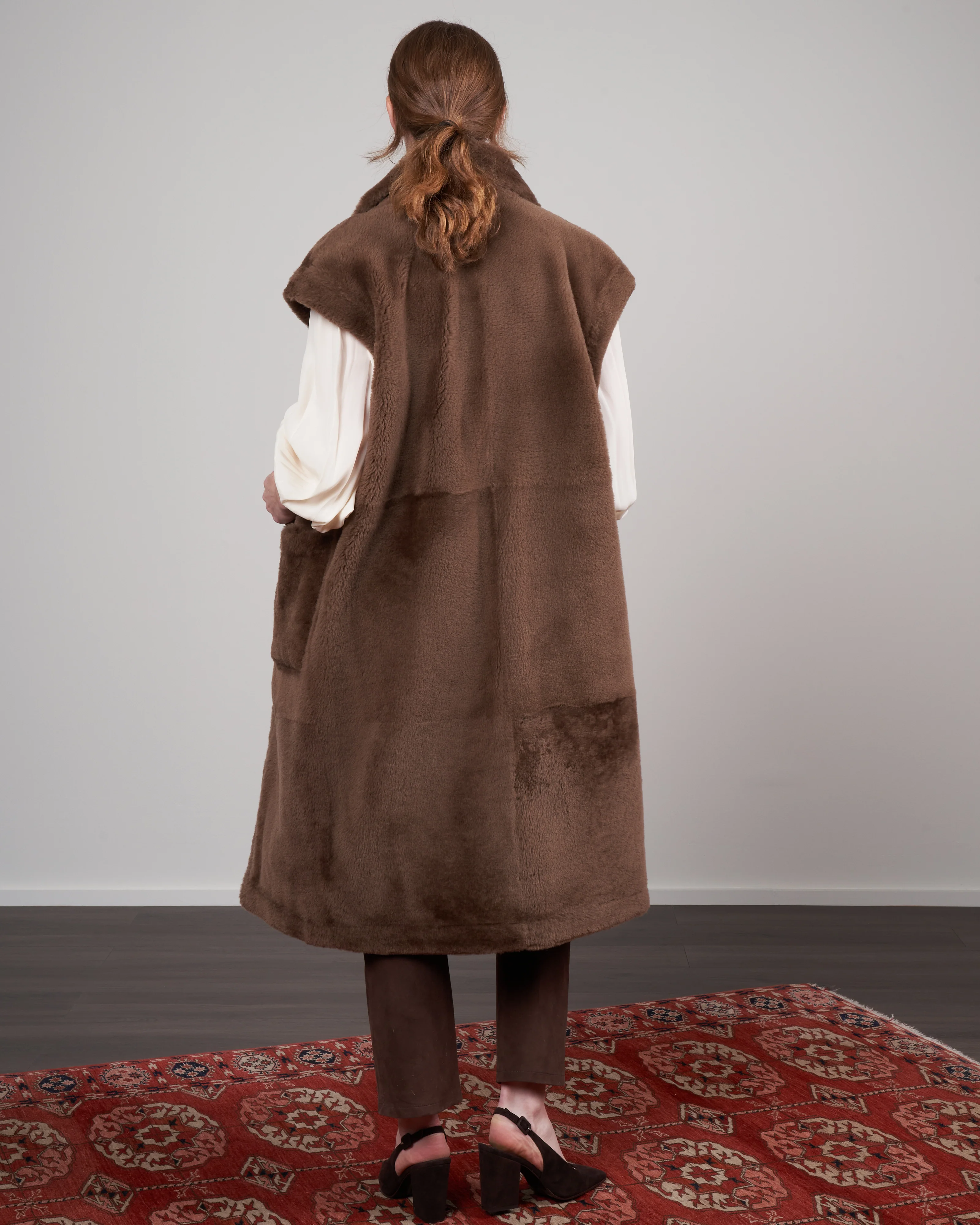 loulou shearling gilet - otter - Image 7