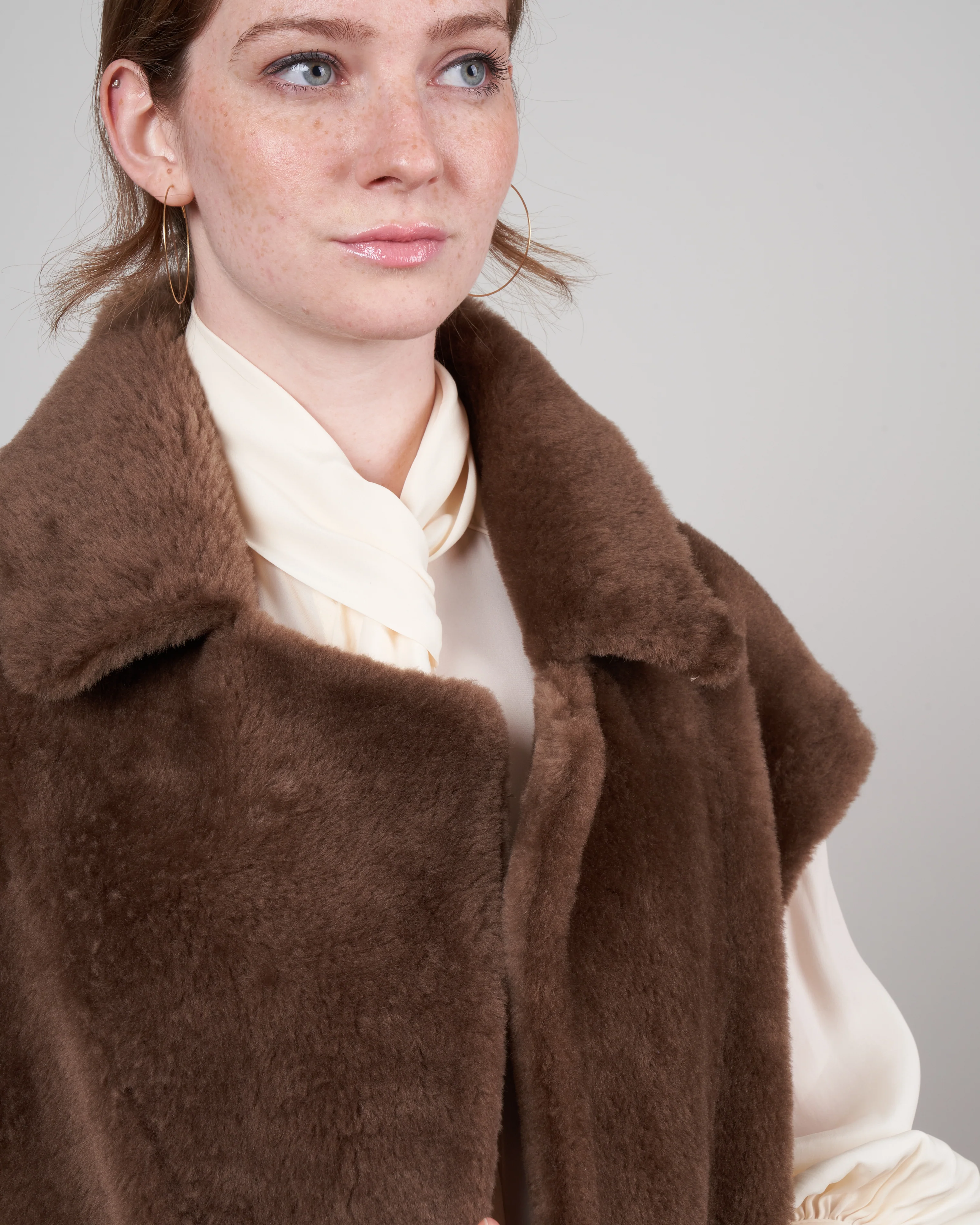 loulou shearling gilet - otter - Image 8