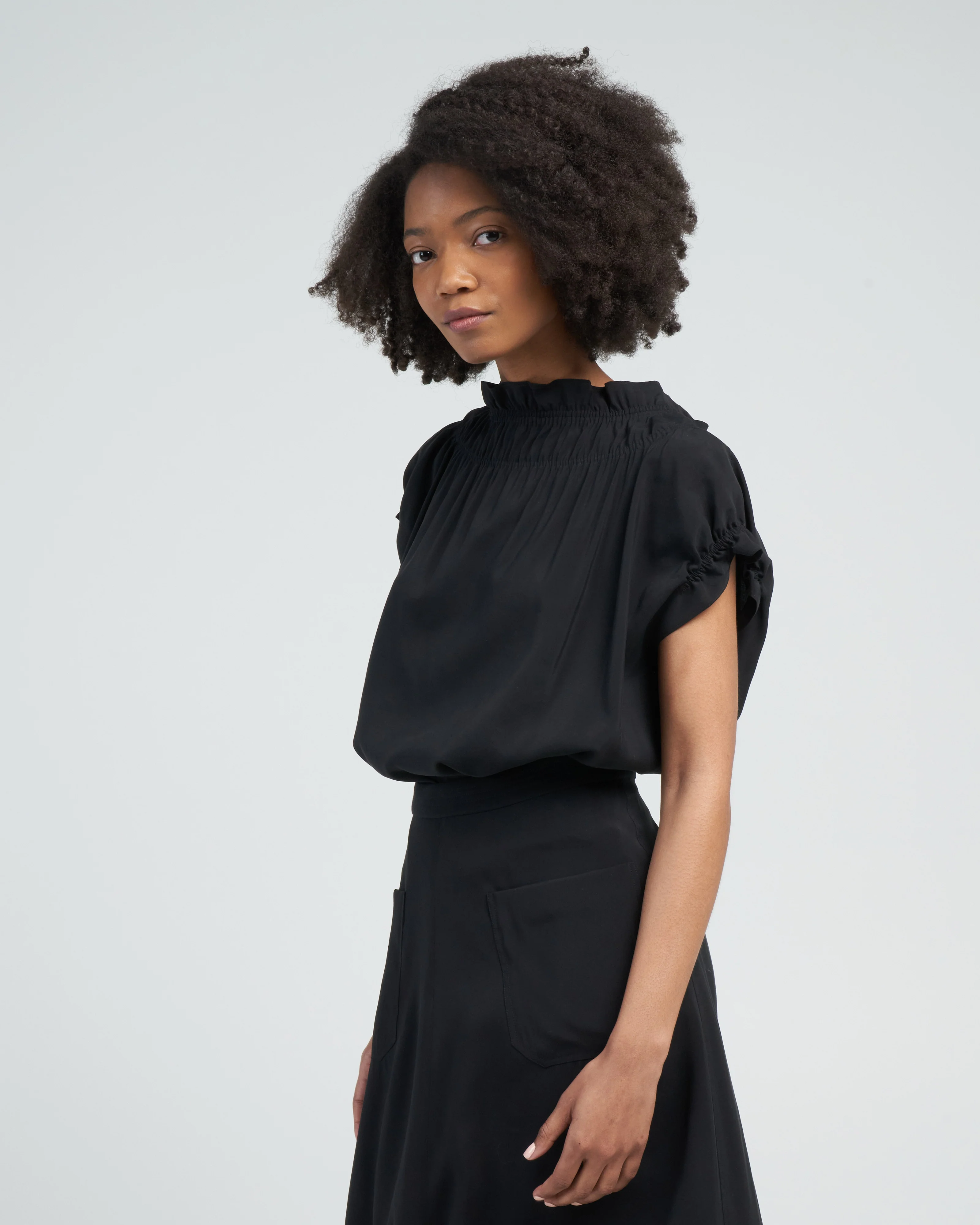 memoir 1 ruched cap sleeve - black - Image 3