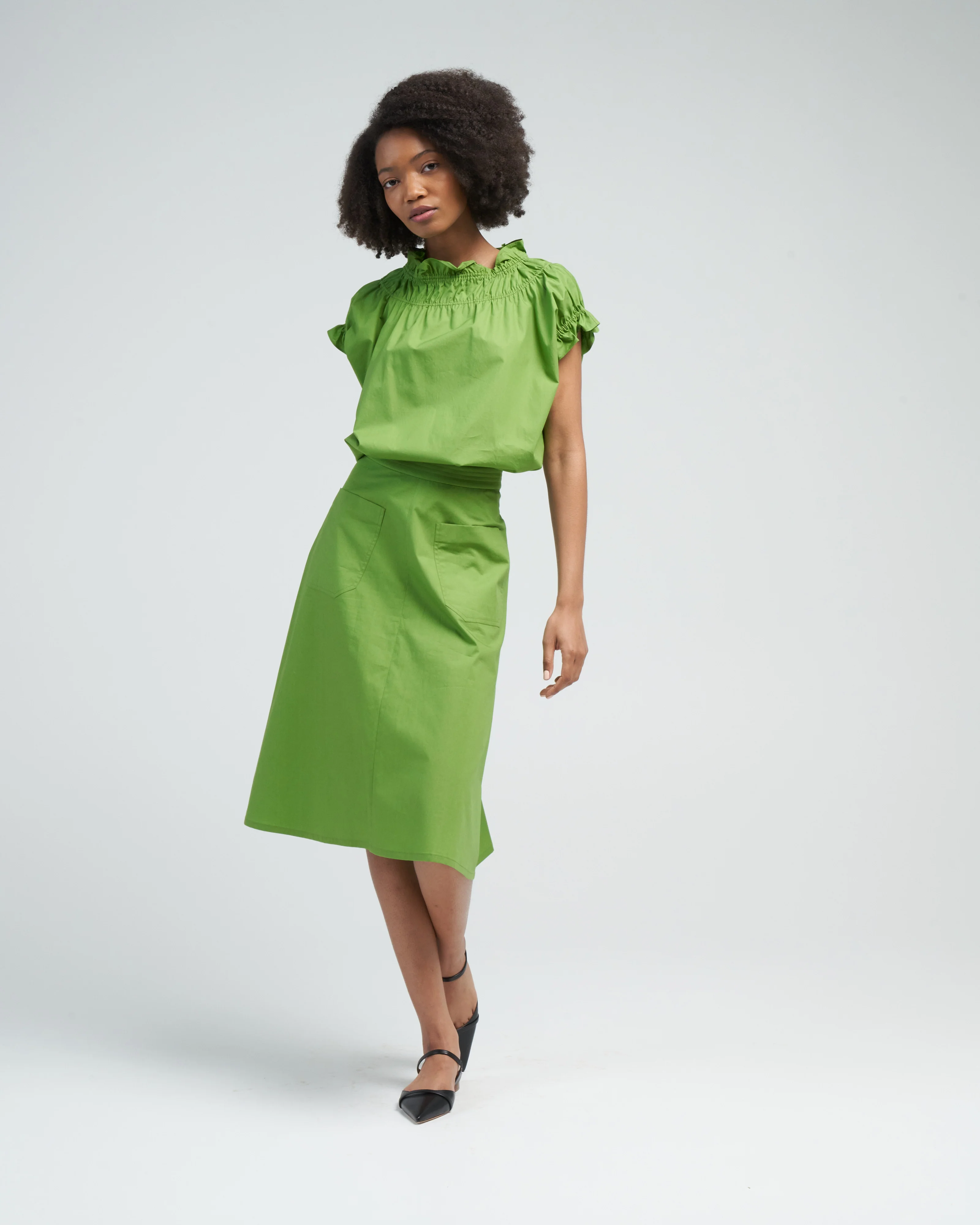 memoir 1 ruched cap sleeve - praire green - Image 2
