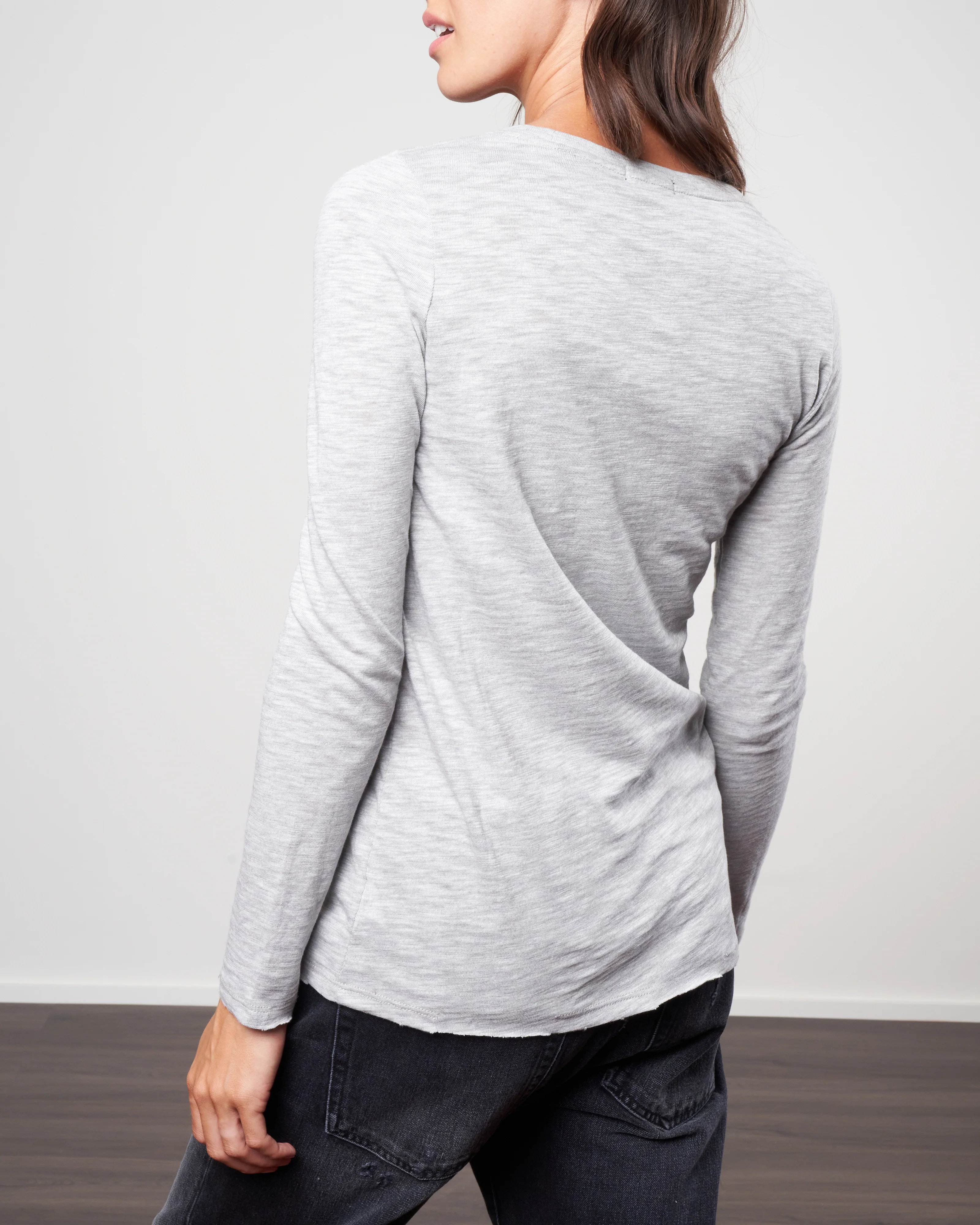 slub jersey l/s destroyed crewneck - heather grey - Image 2