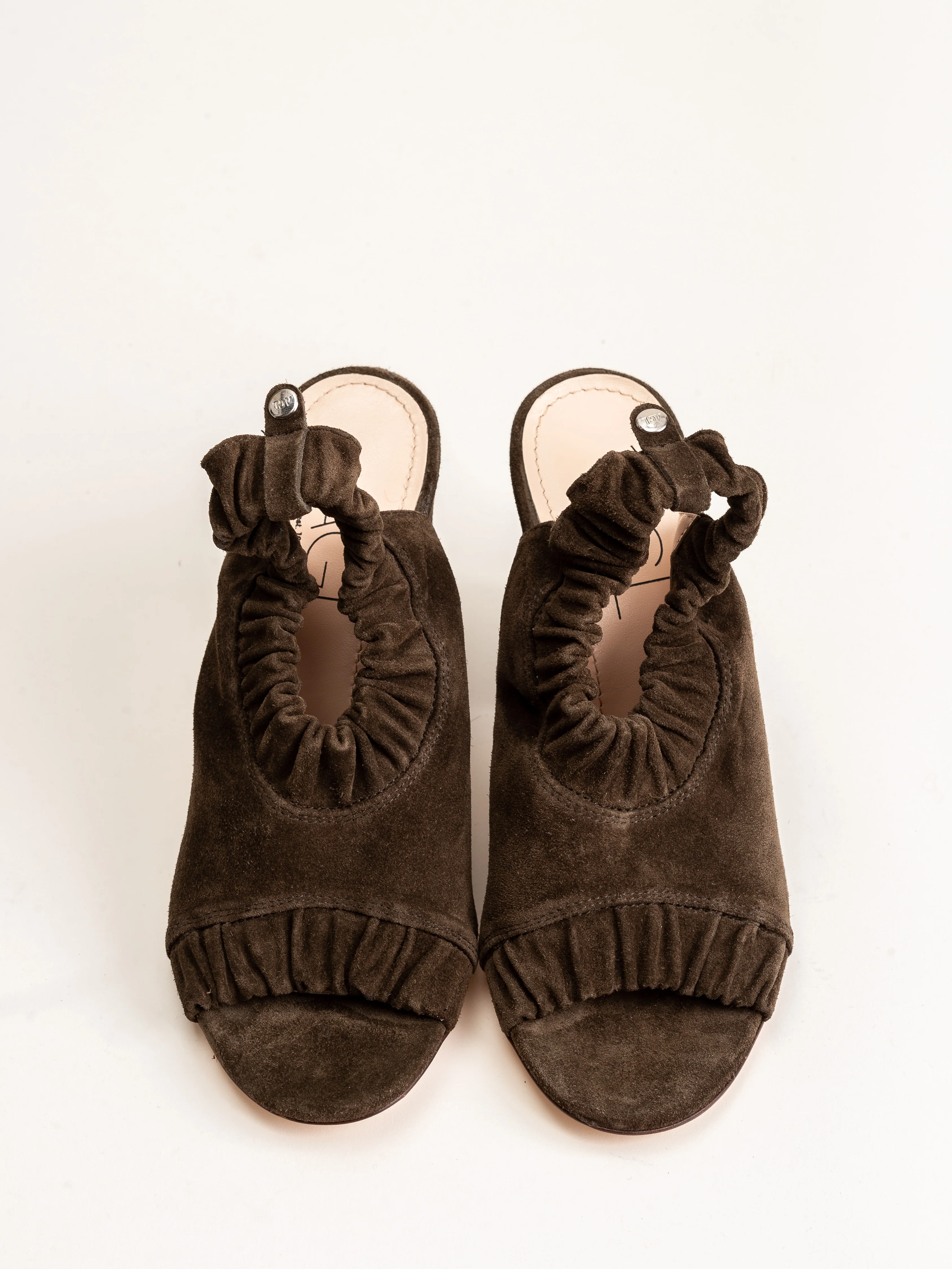 suede heel with elastic - Image 4