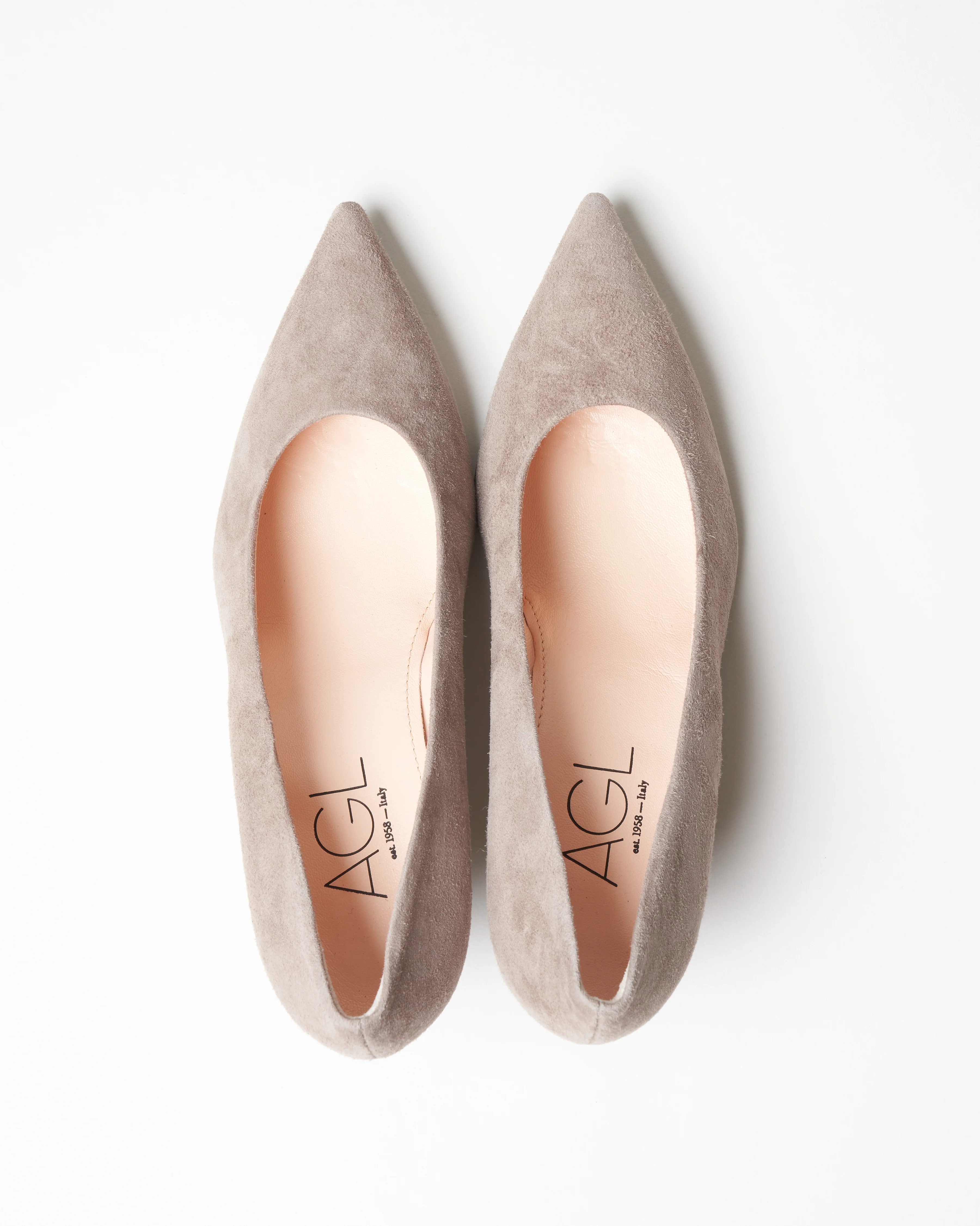 classic pump - pebble suede - Image 3