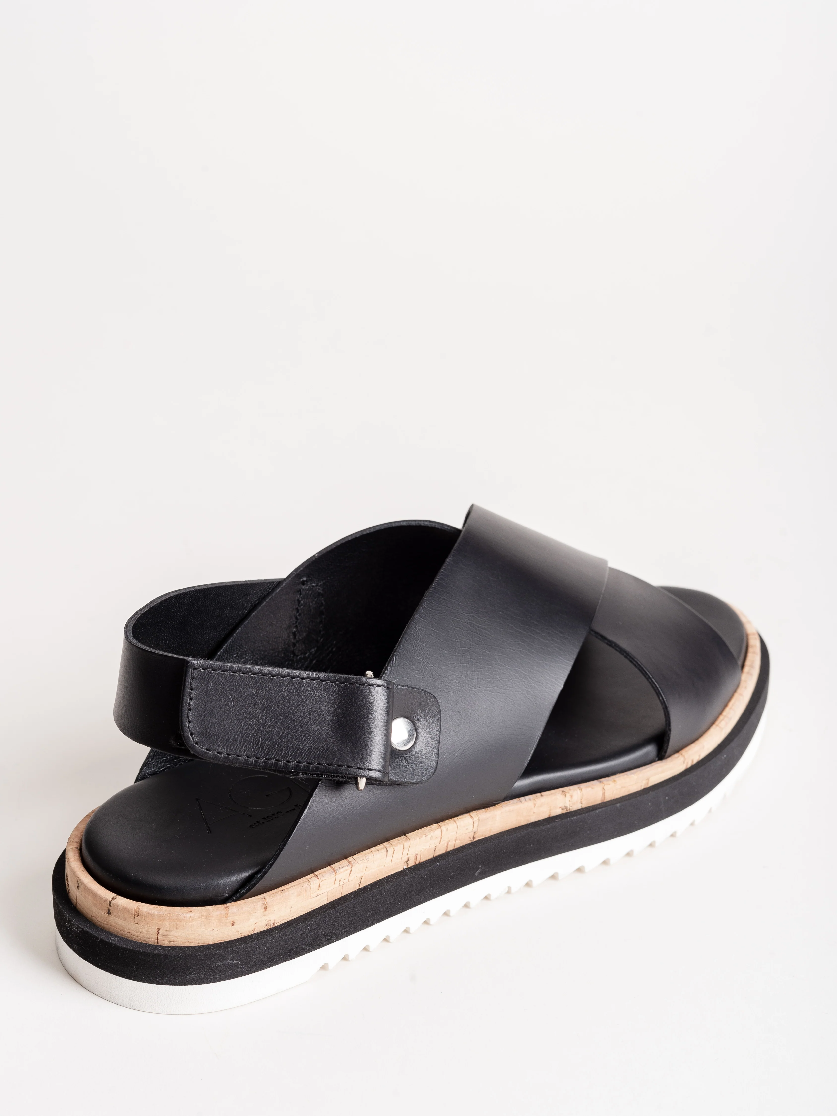 criss-cross sandal - black - Image 3