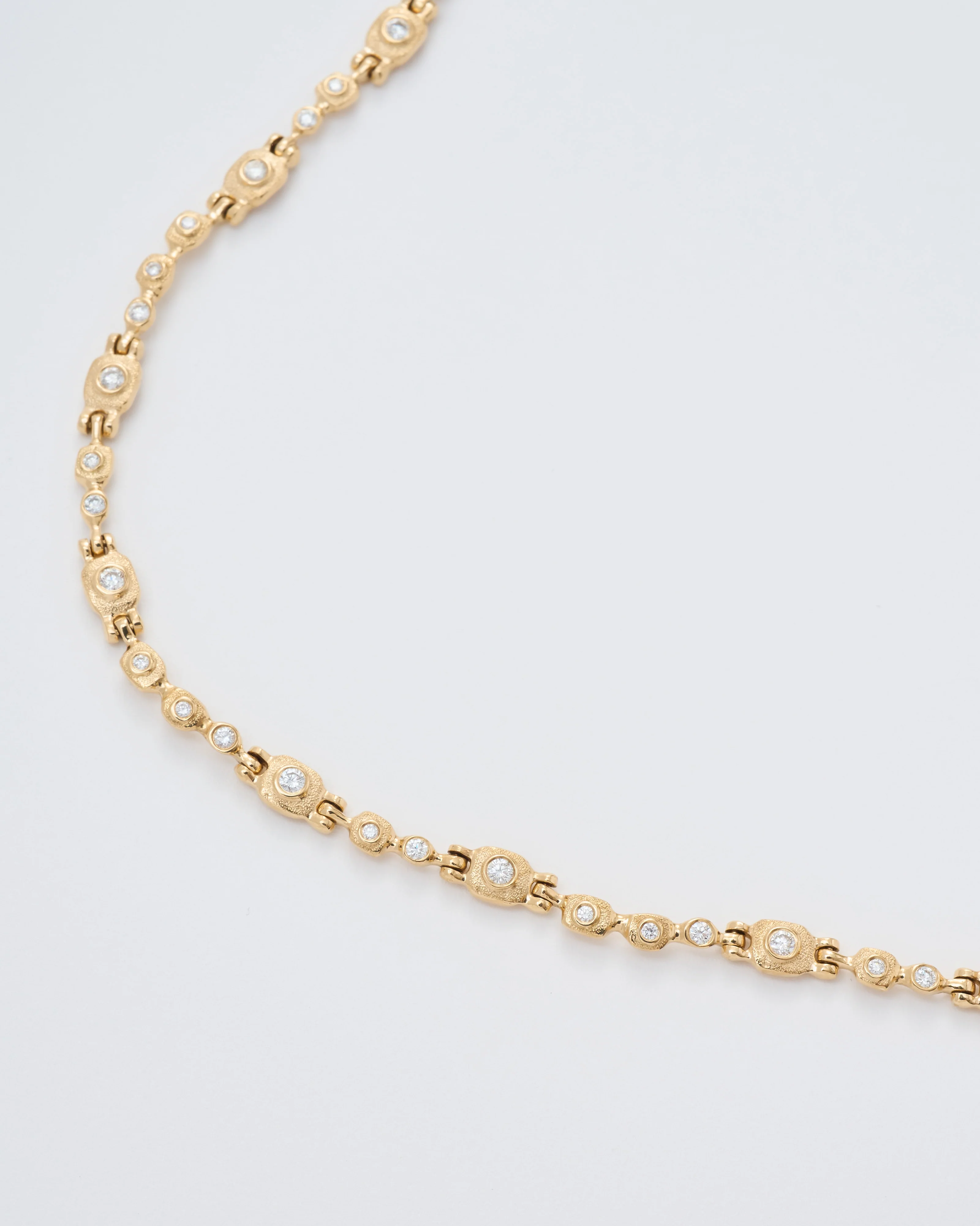 gold and diamond hinge link necklace - Image 4