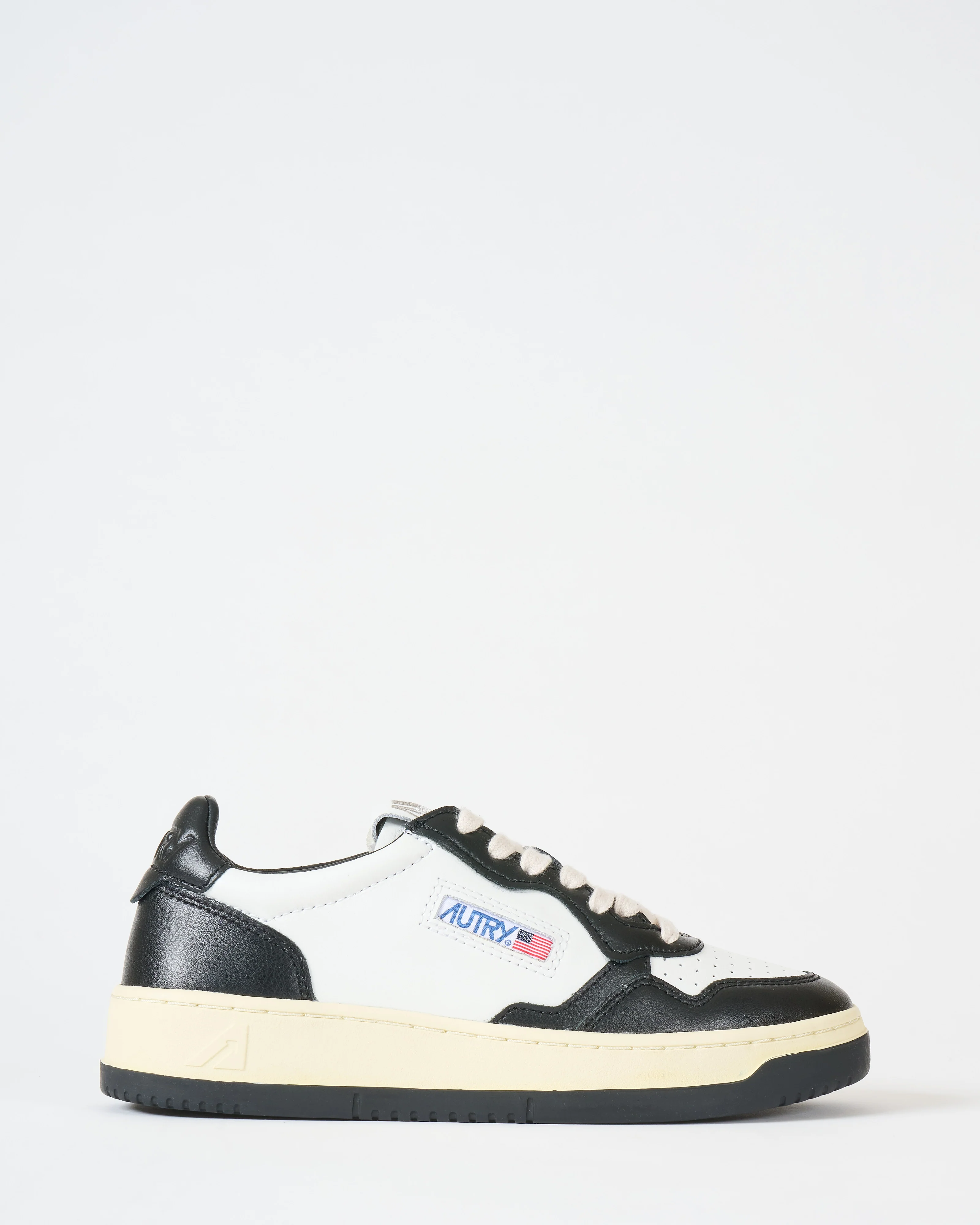 medalist low sneaker - Image 2