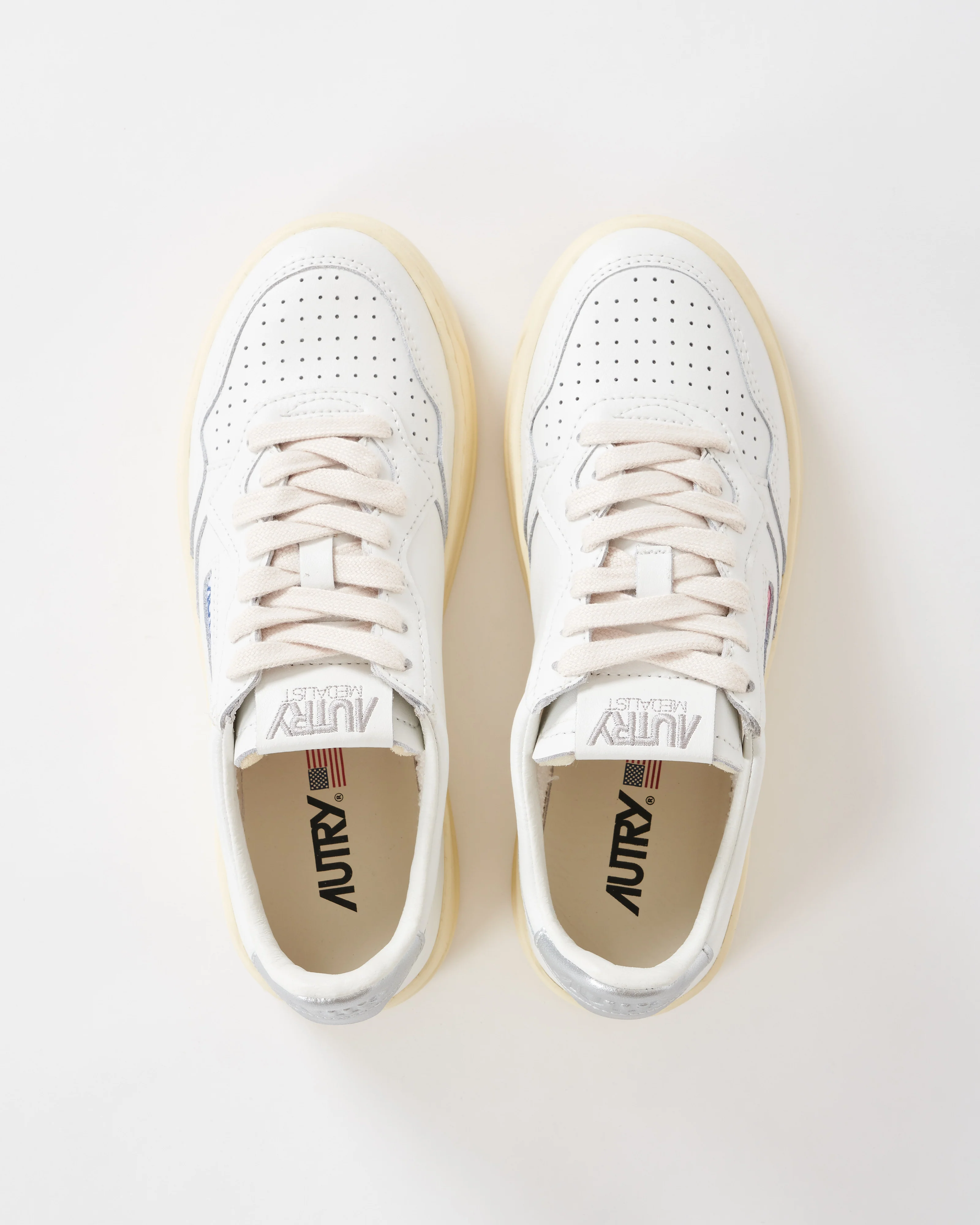 medalist low sneaker - Image 3