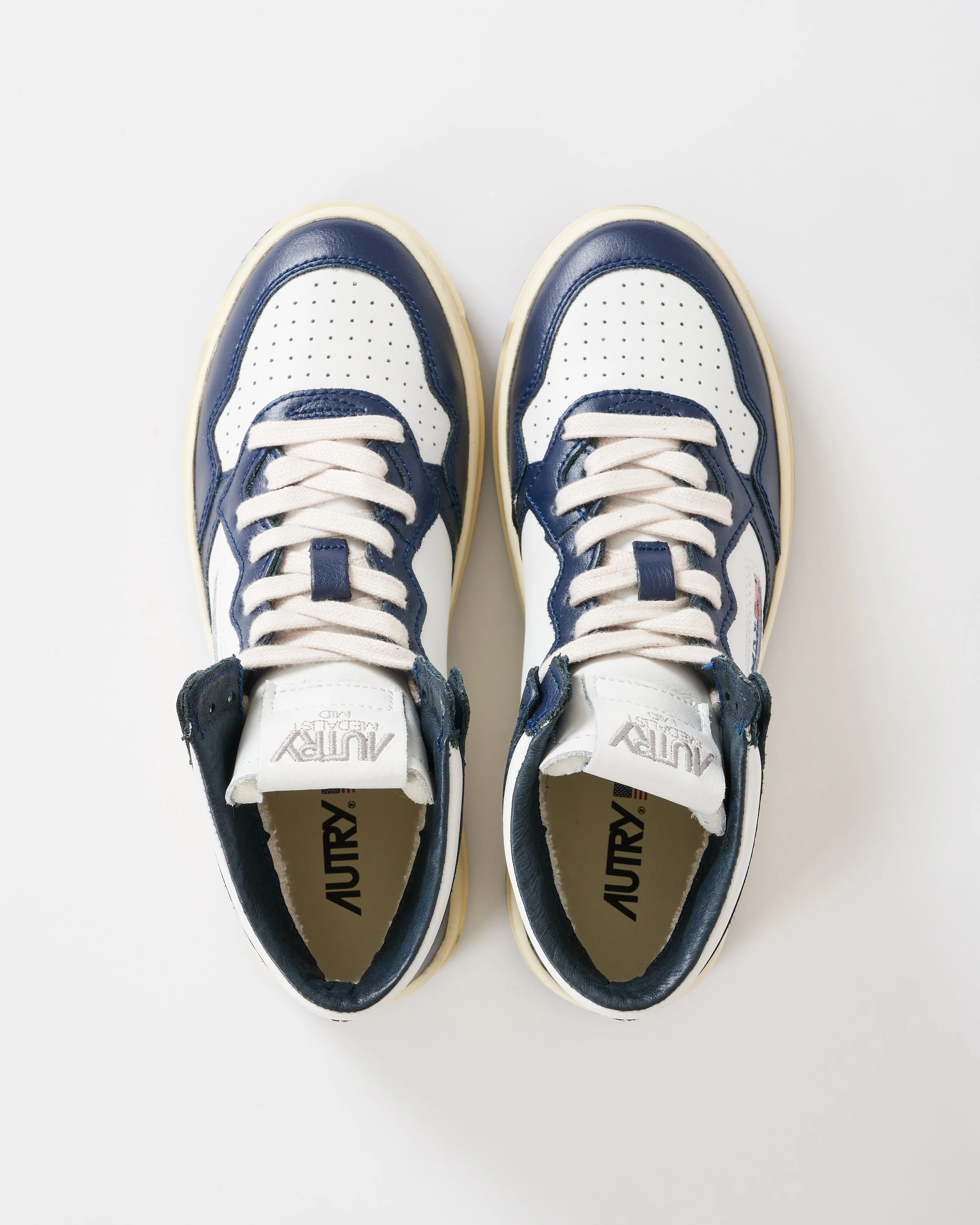 medalist mid sneaker - Image 3