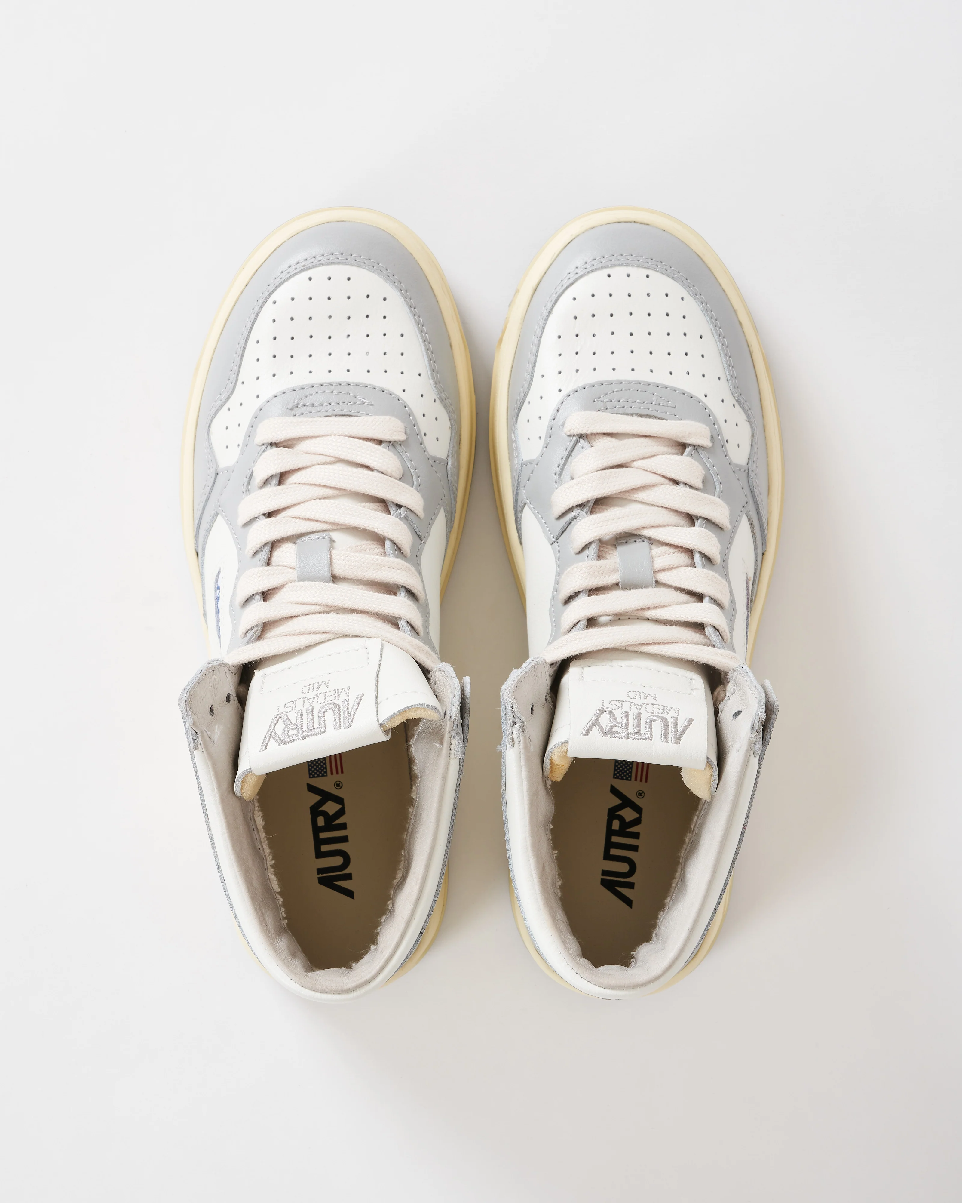 medalist mid sneaker - Image 3