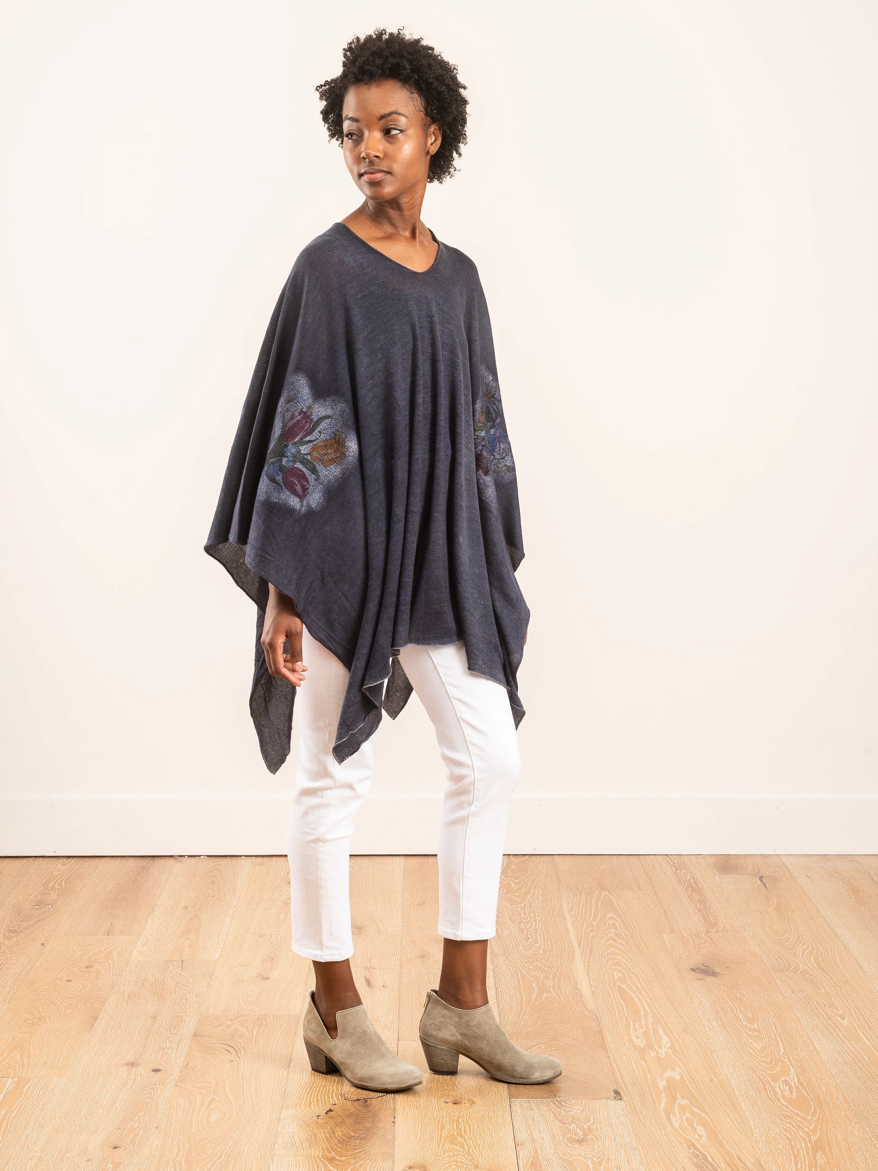 boatneck poncho with foulard flower - Image 2