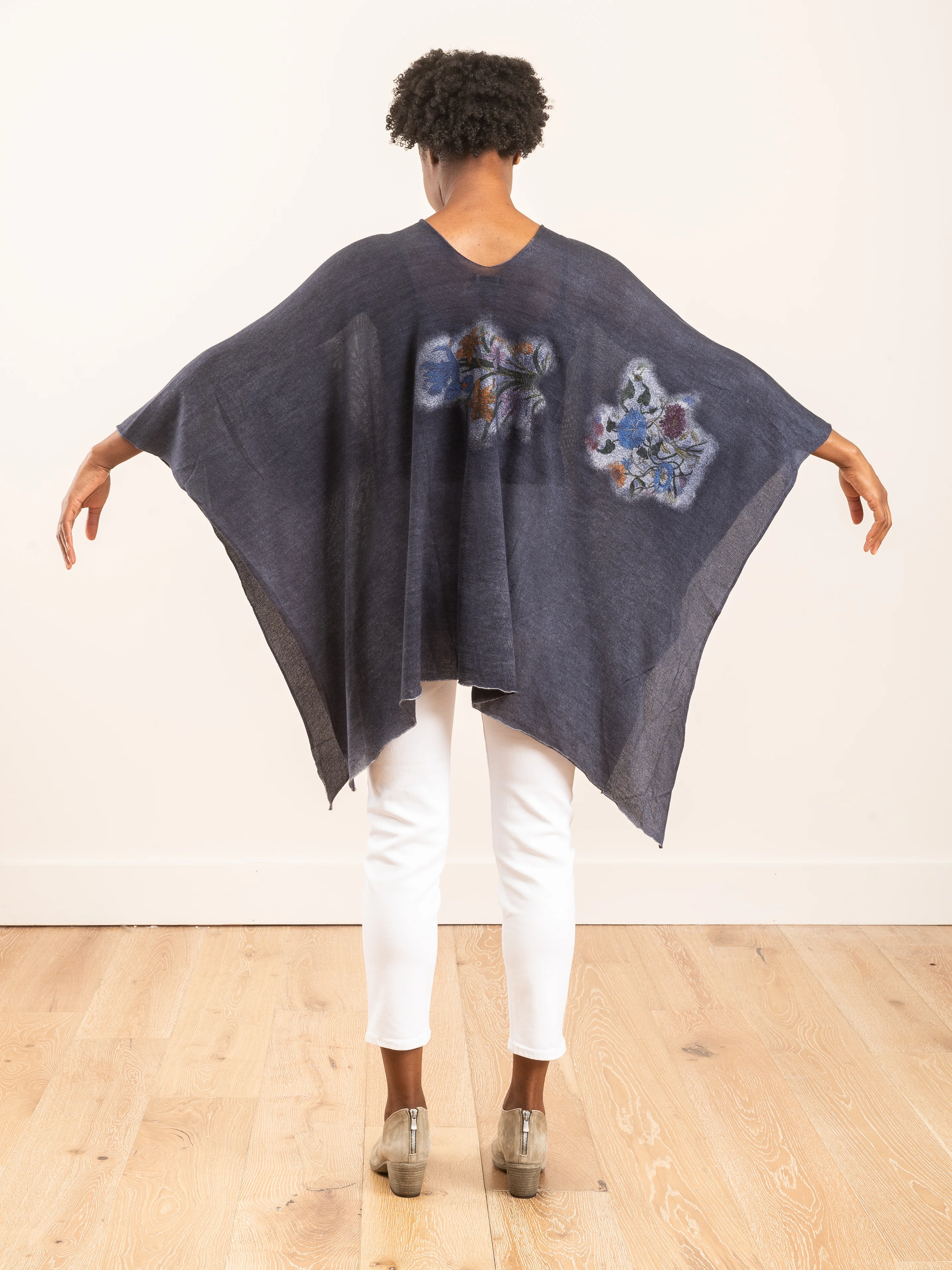boatneck poncho with foulard flower - Image 3