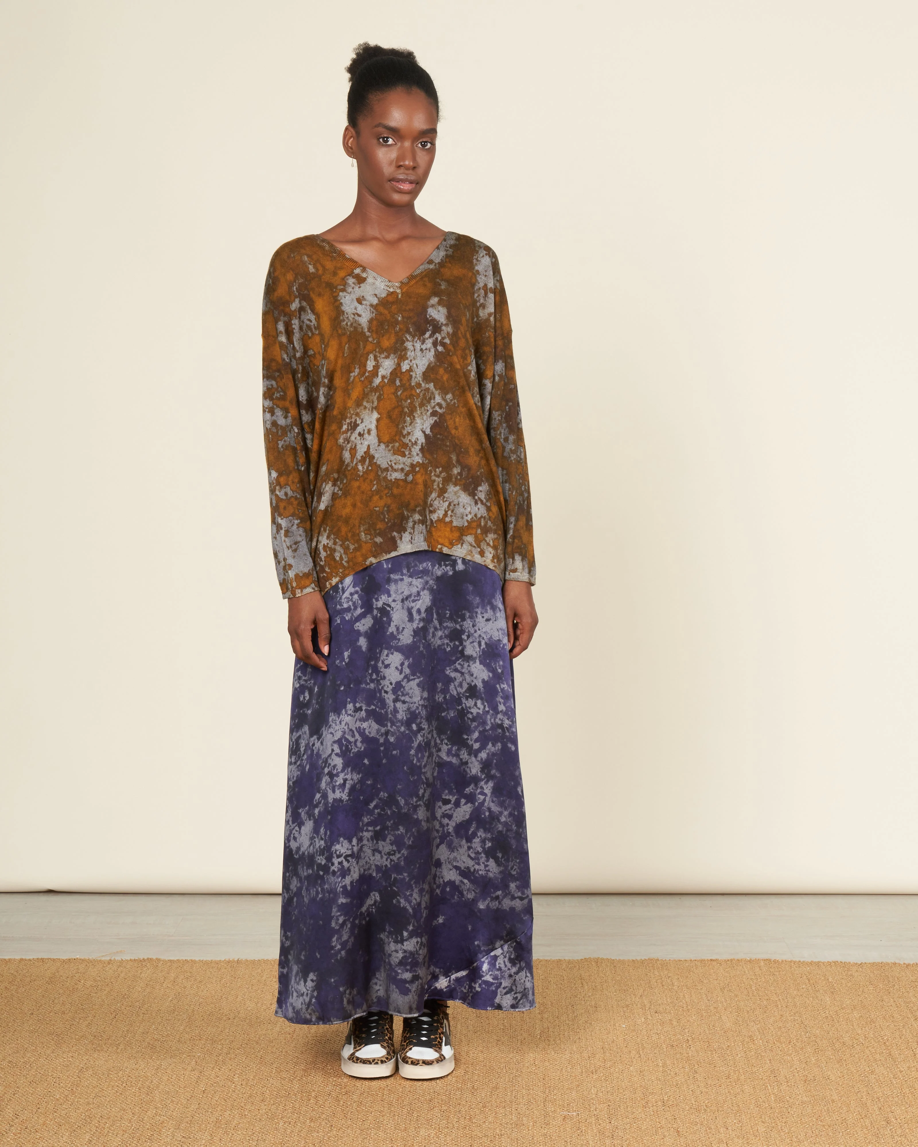 boreal oversize v neck pullover - cantharellus - Image 5
