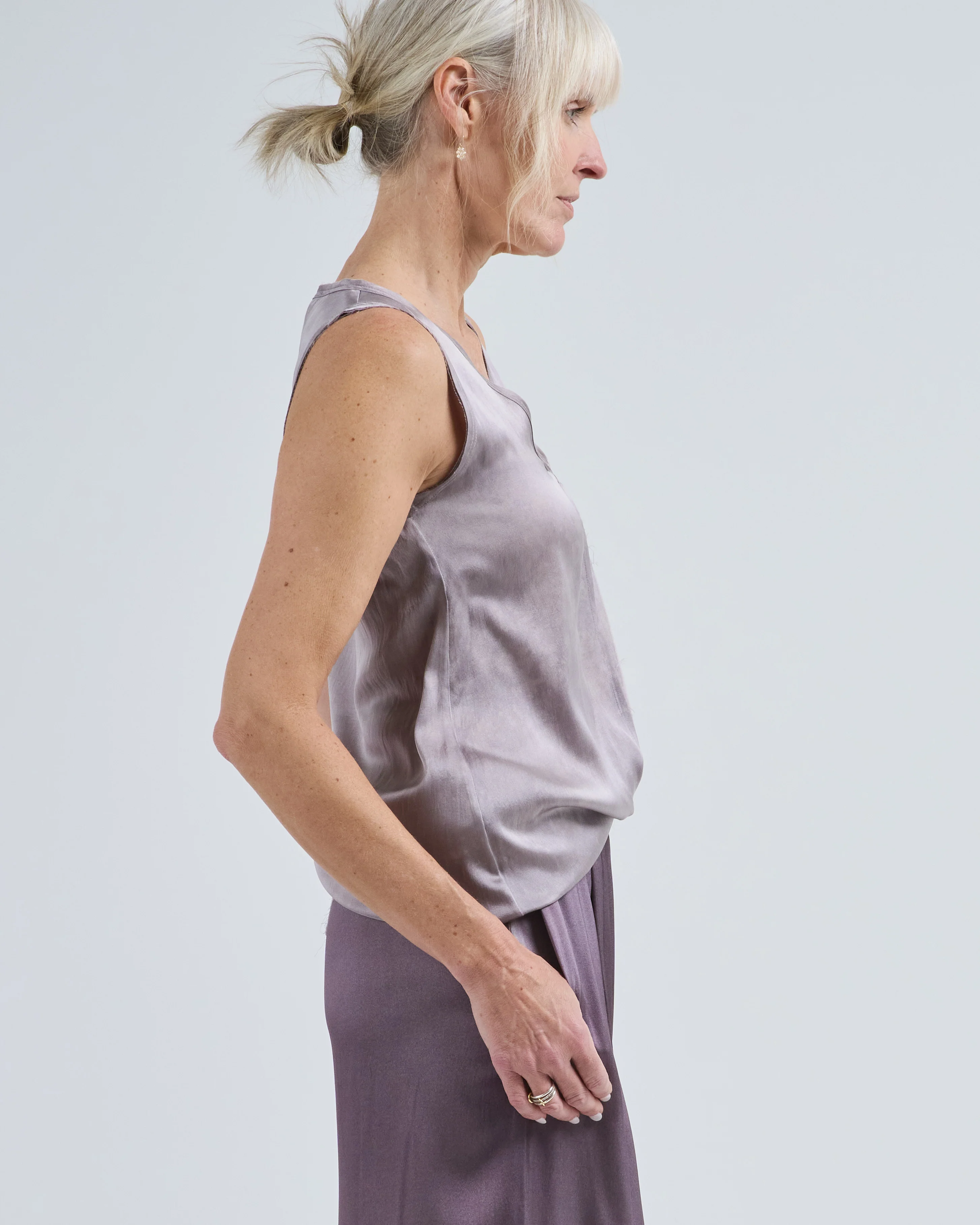 faded effect stretch patchwork silk v neck long tank top with raw cut - Image 4