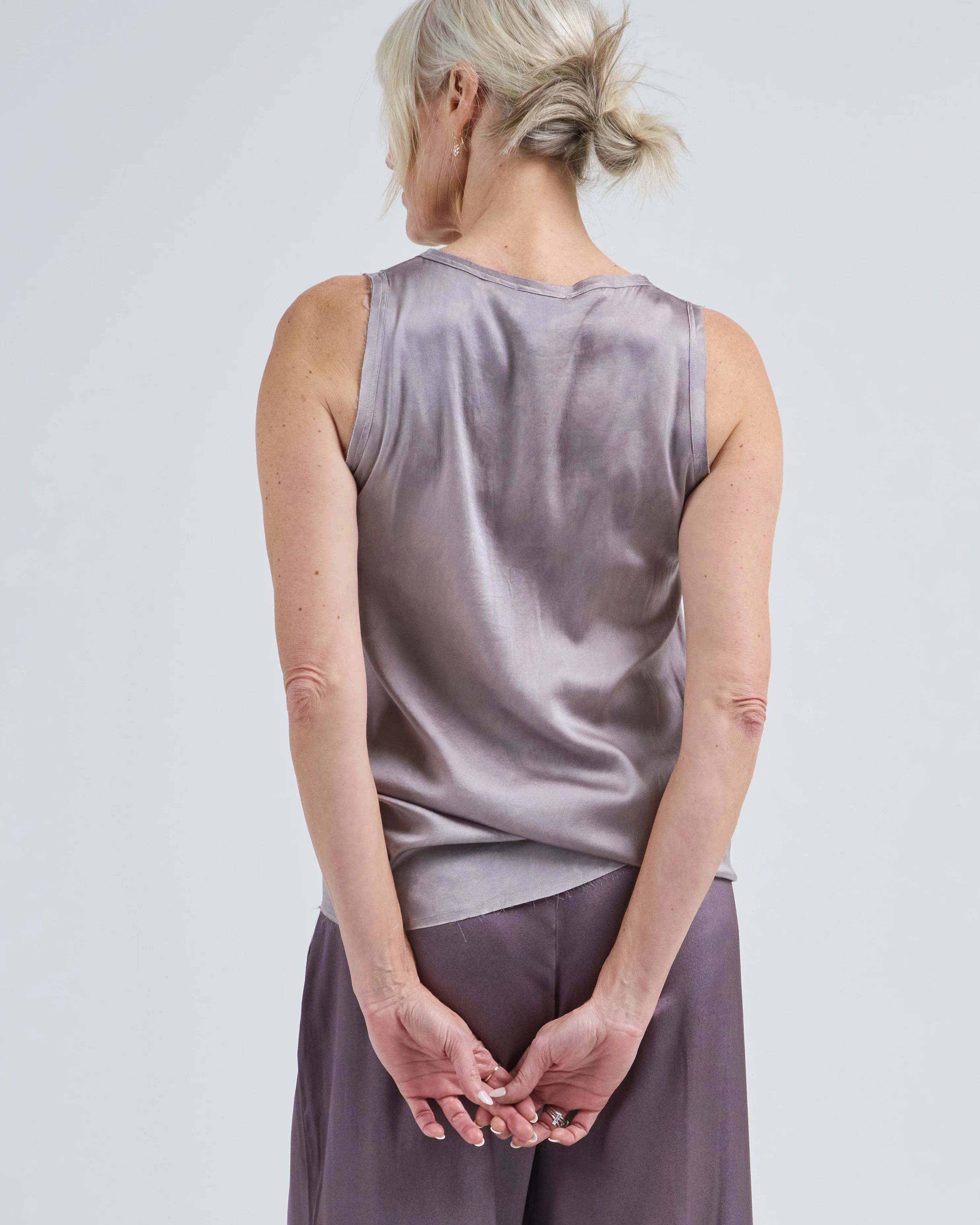 faded effect stretch patchwork silk v neck long tank top with raw cut - Image 5