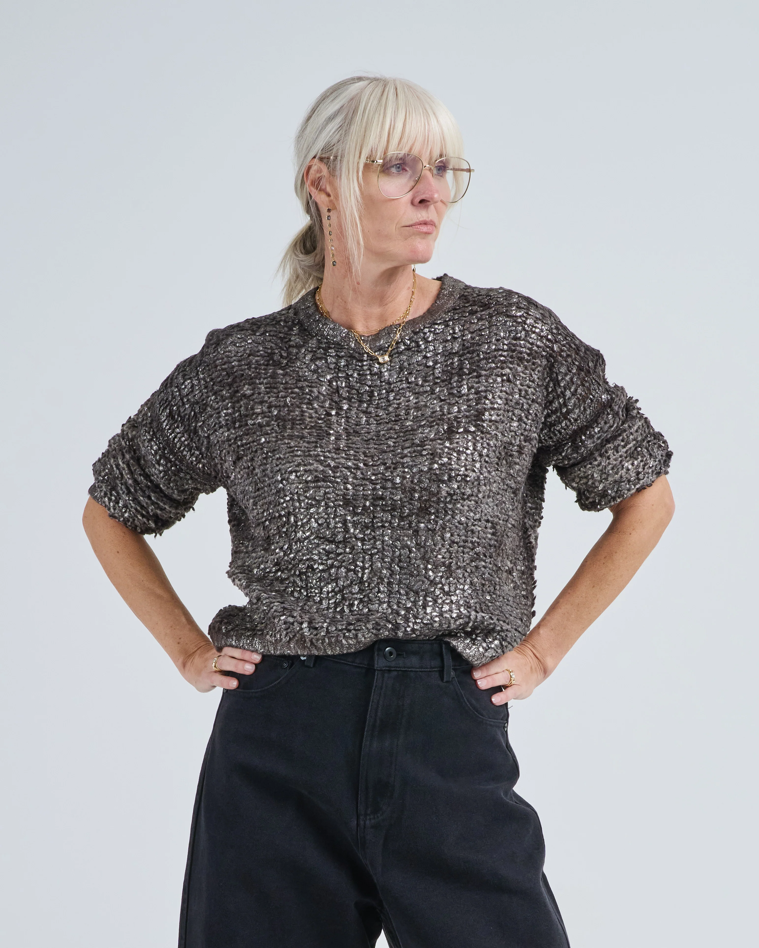 hand painted round neck furry stitch pullover with lamination