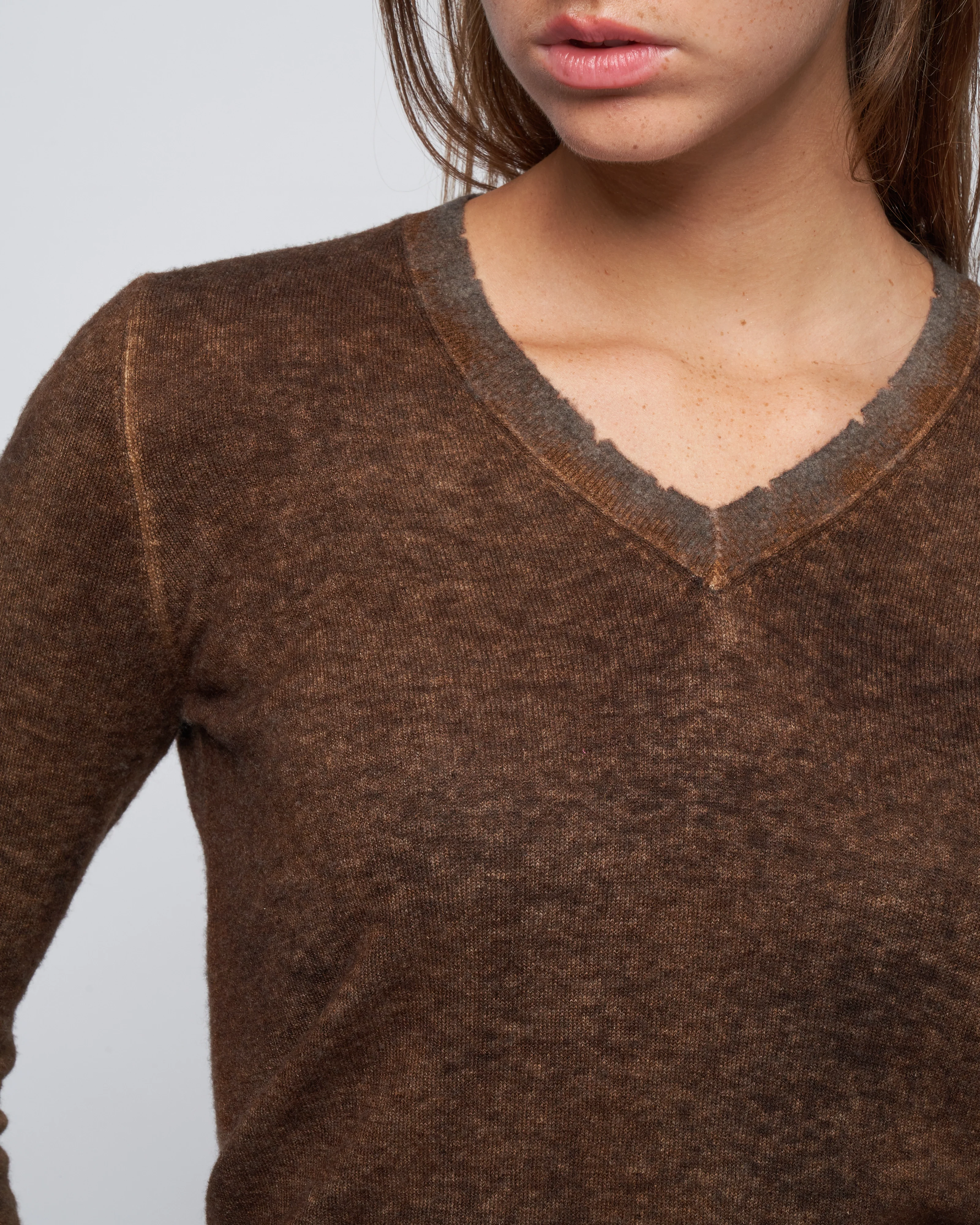 hand painted ultralight cashmere wool v neck - cioccolato - Image 5