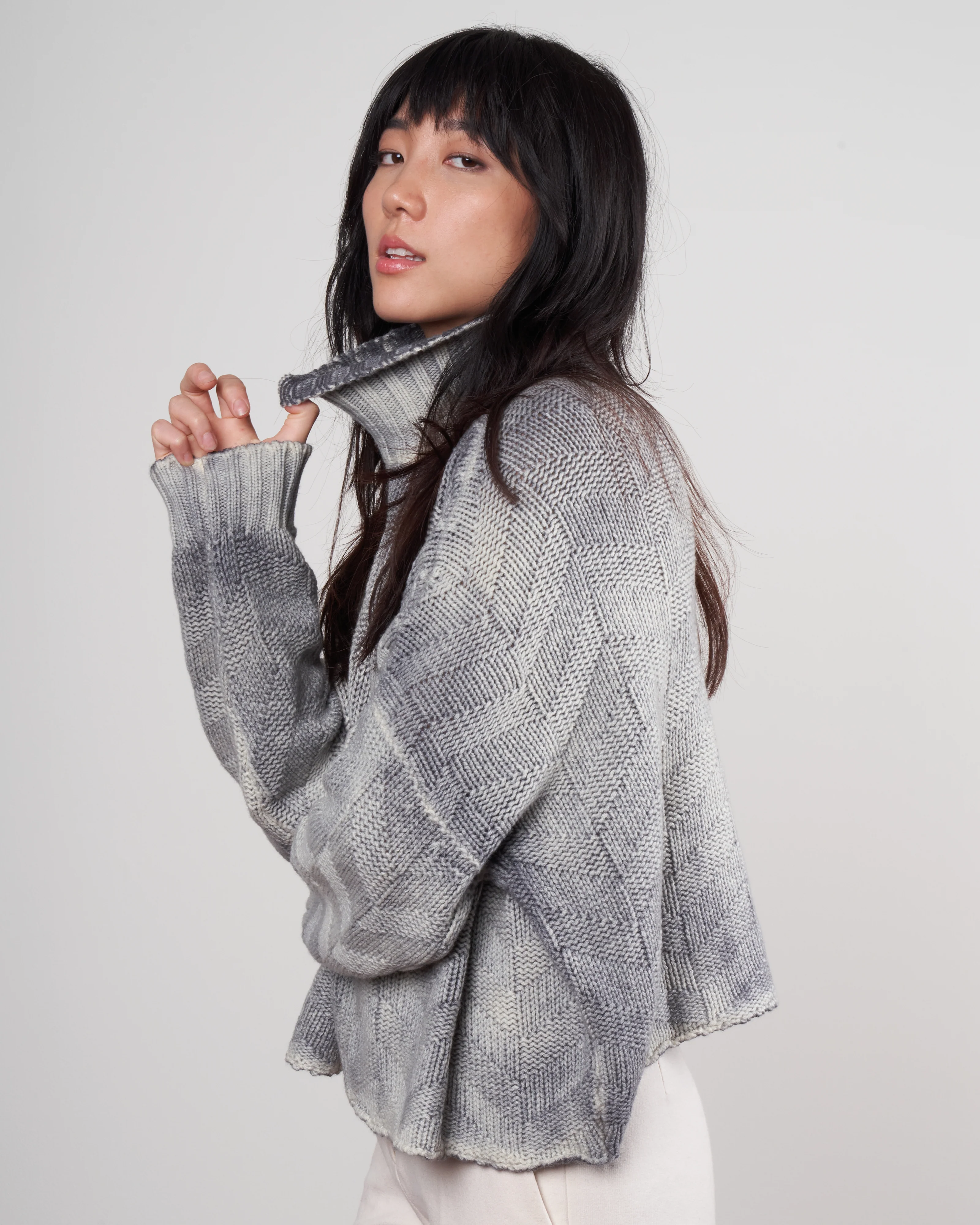 high neck pullover in geometric stitch - ghiaccio - Image 3
