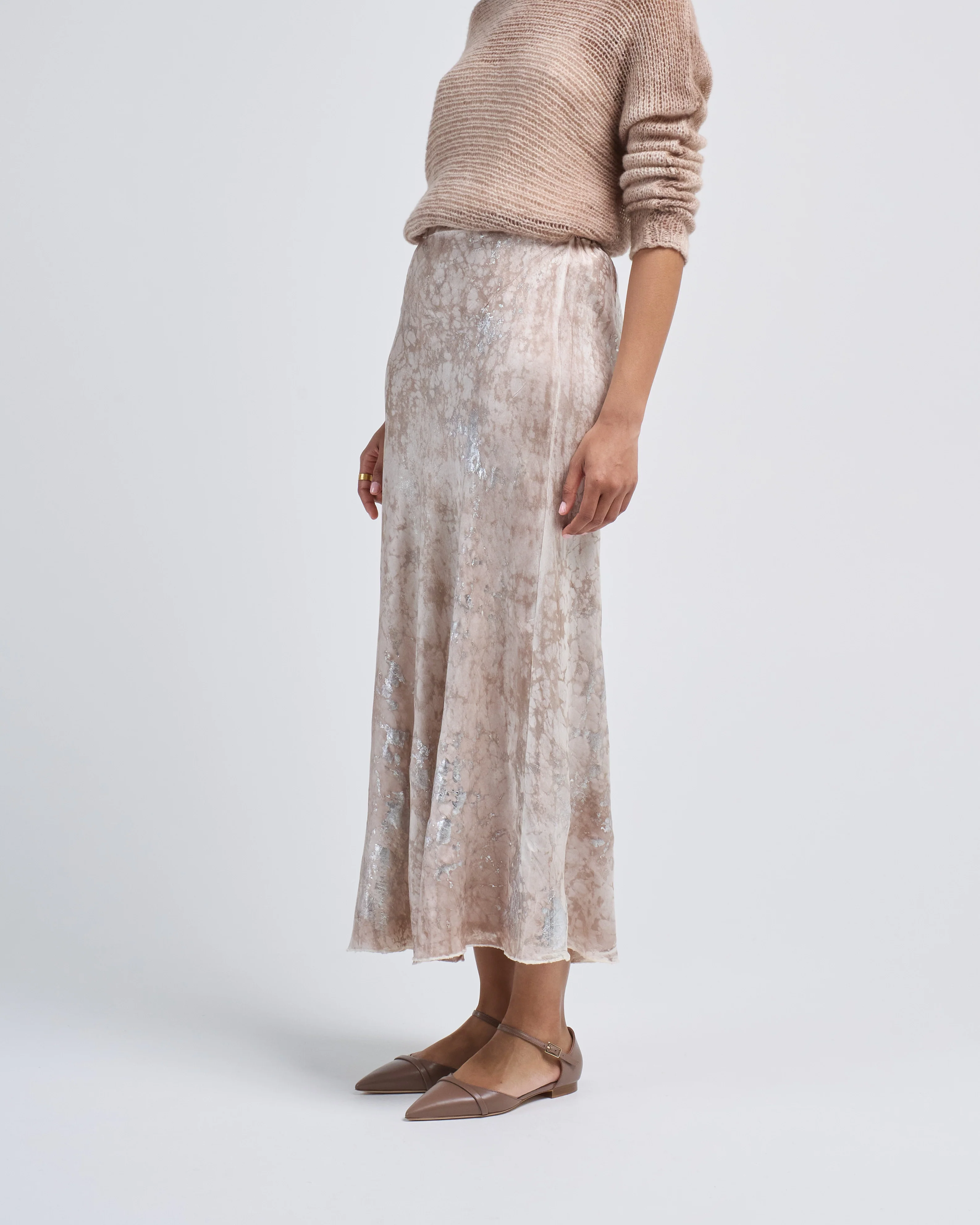 marble lamination effect stretch silk long skirt - Image 4
