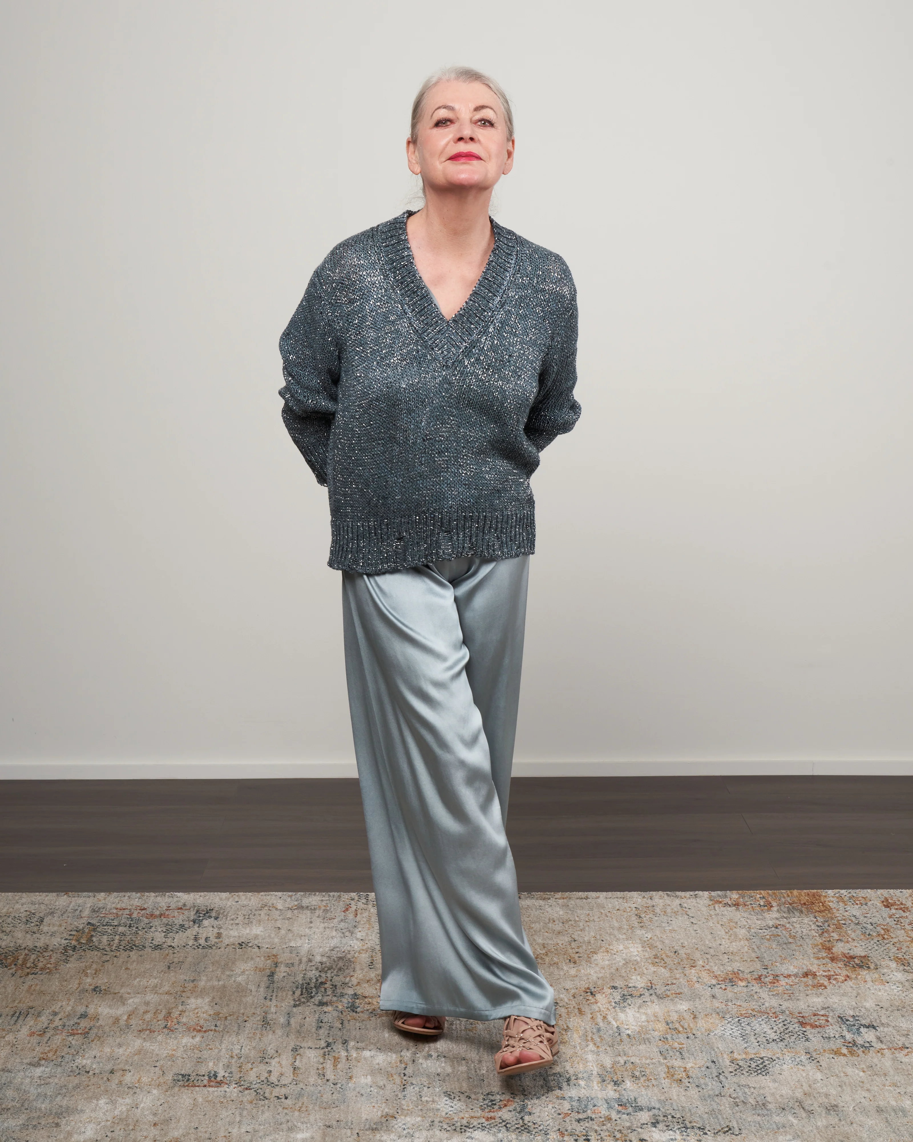 metallic moulino cotton v-neck pullover - rio - Image 2