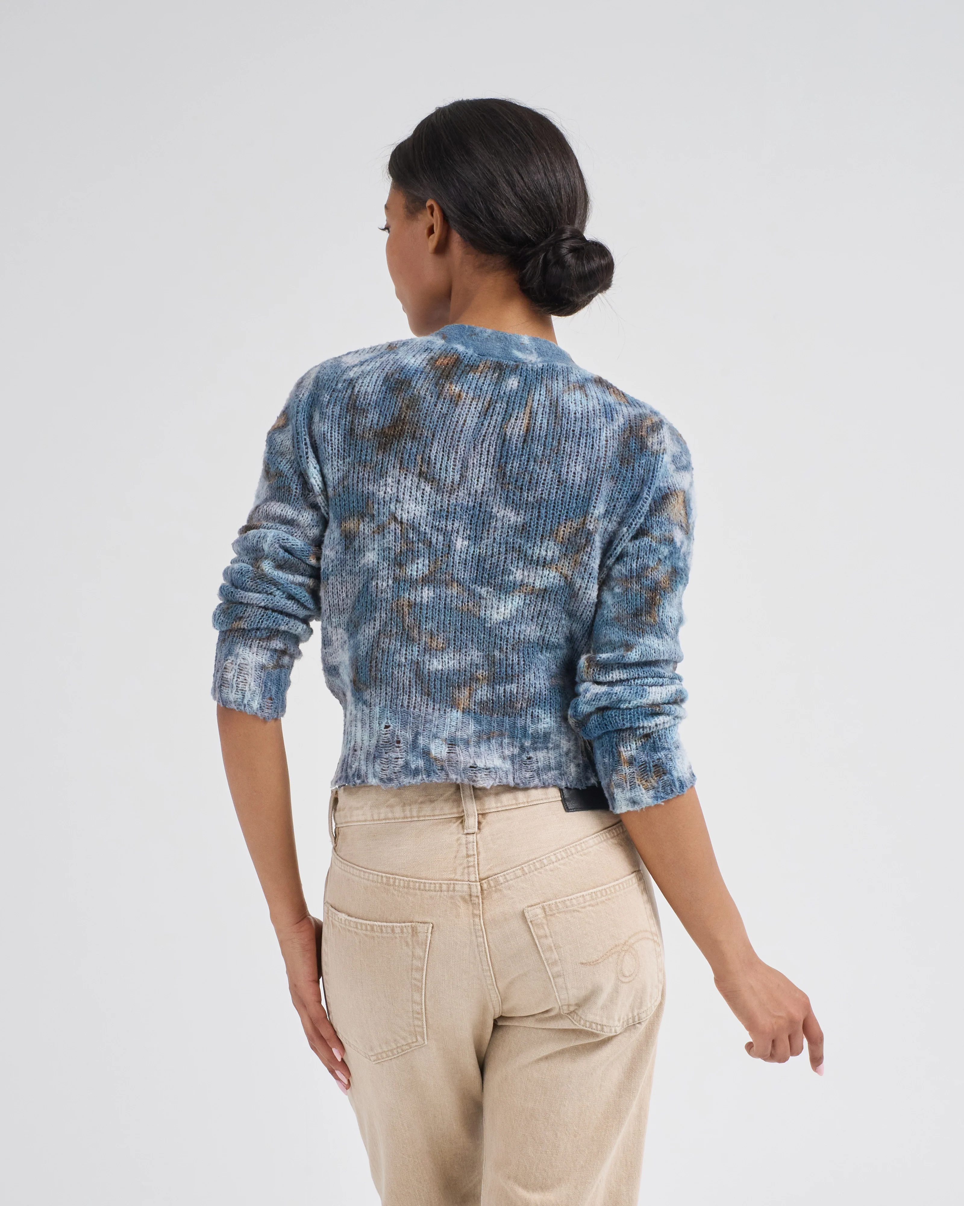 mimetic effect brushed cotton v neck cropped cardigan with destroyed edges - Image 4
