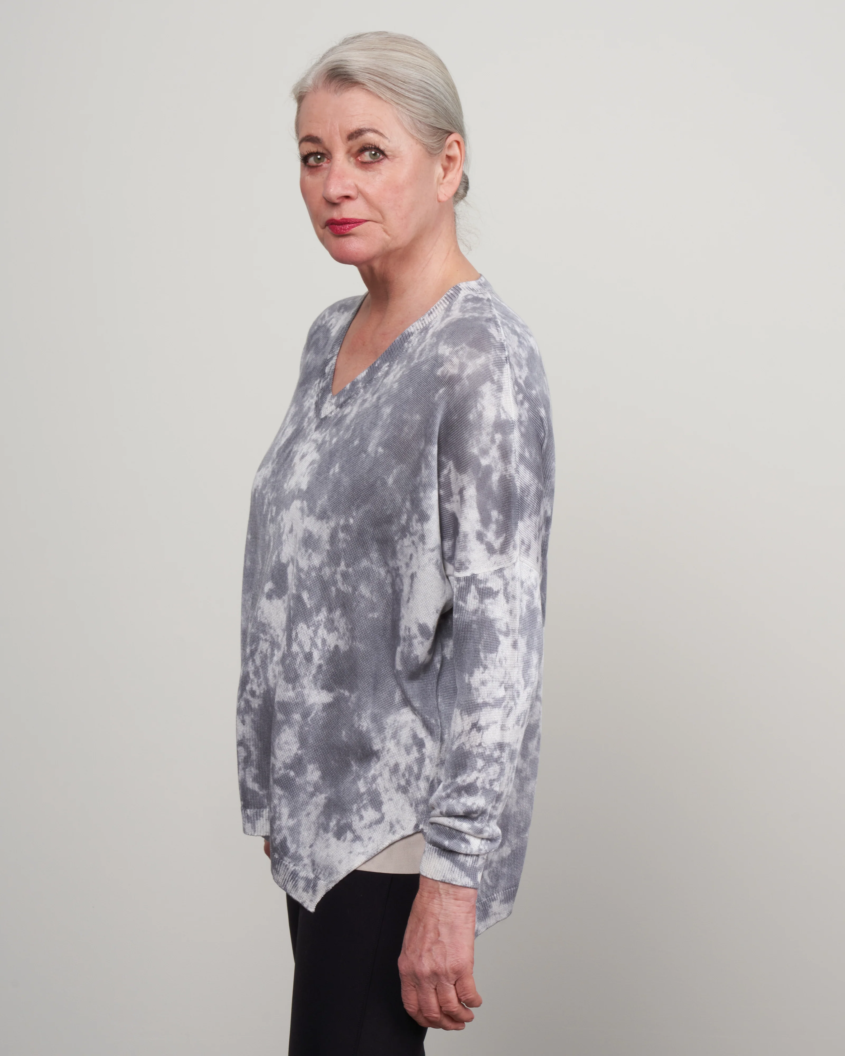 one color camouflage pure silk v neck oversize pullover - ghiaccio - Image 4