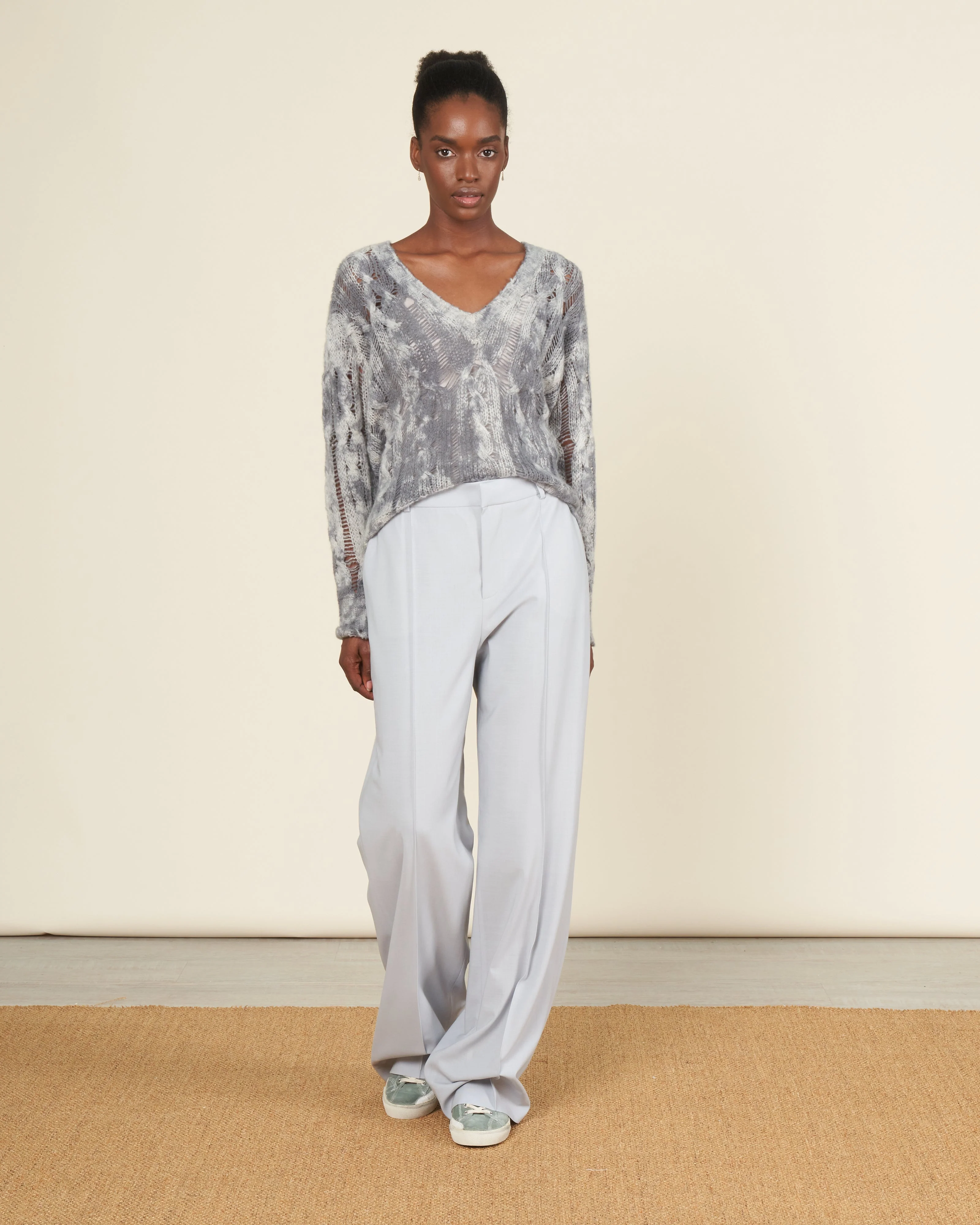 one color camouflage v neck pullover with braids - ghiaccio