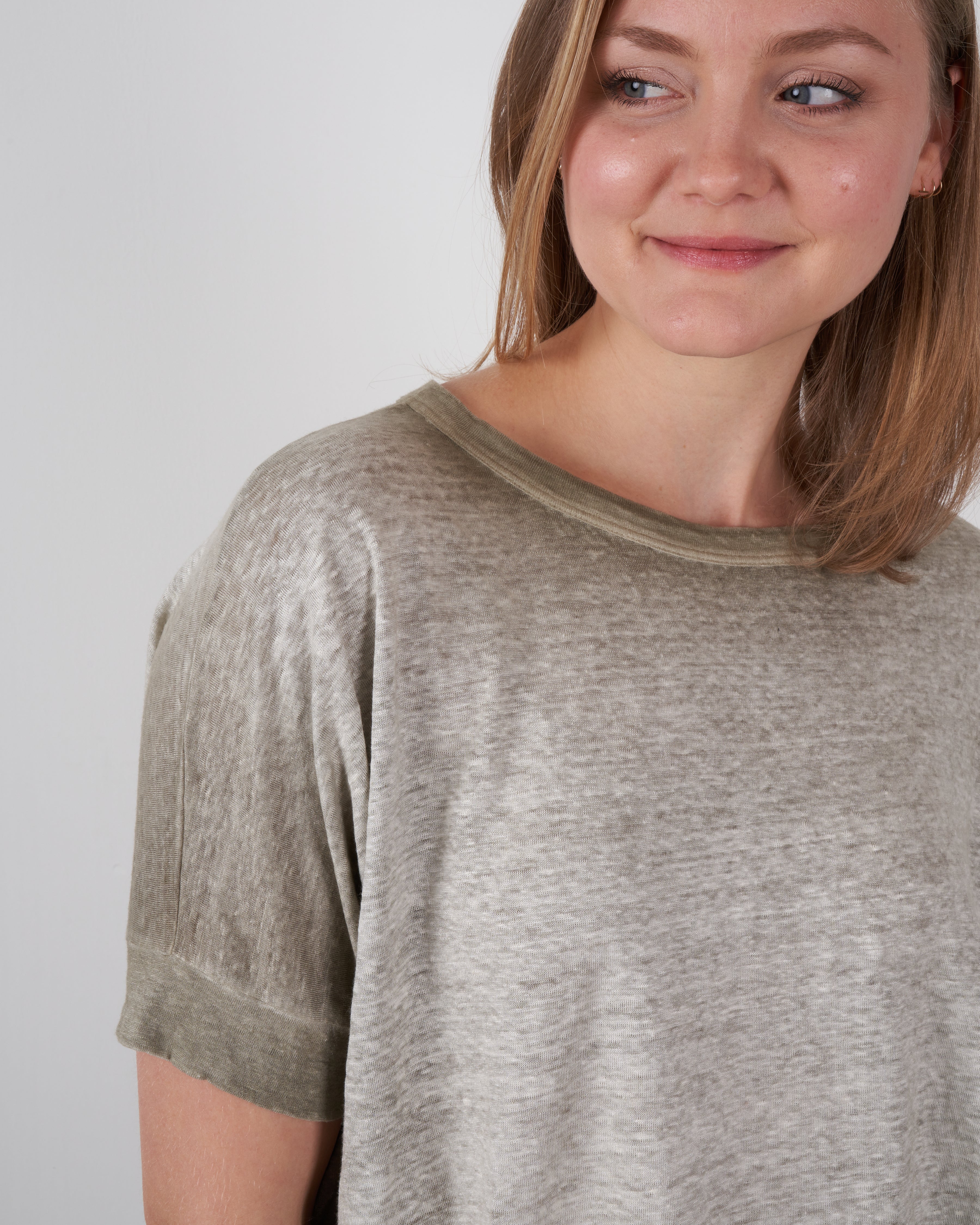 round neck over linen t-shirt - kaki - Image 6