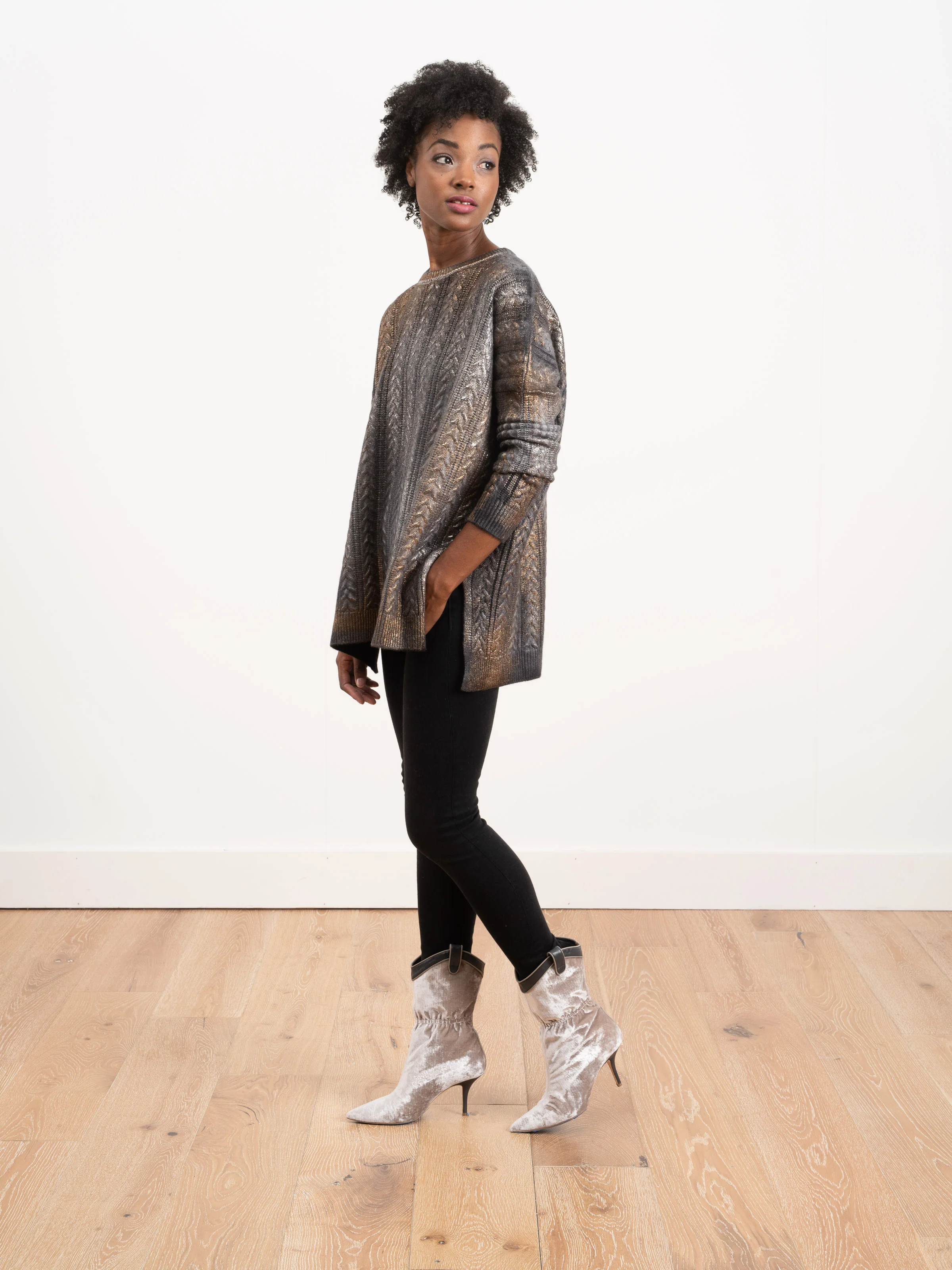 round neck pullover - Image 3
