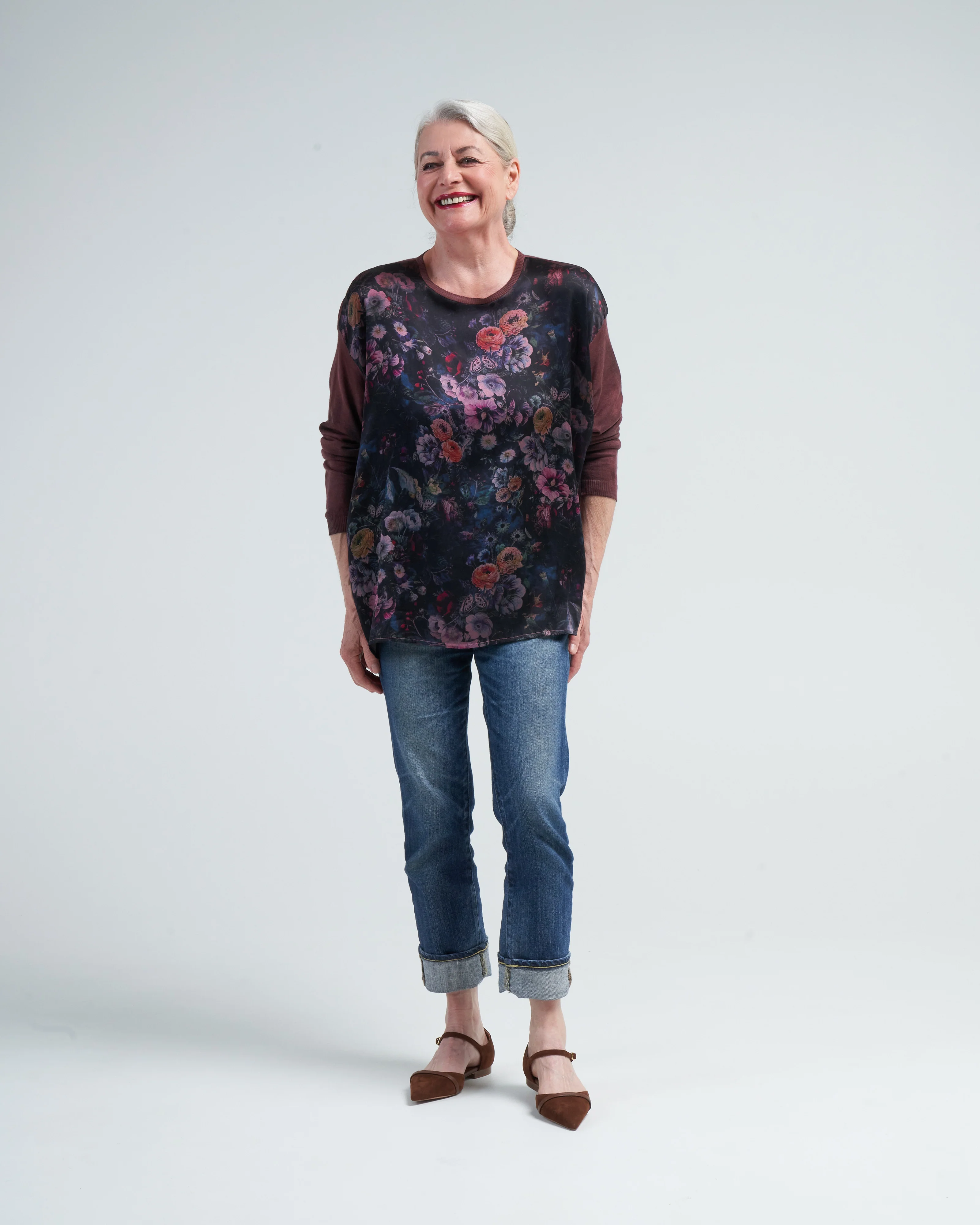 round neck pullover with dark flowers silk in front - n/henne - Image 2