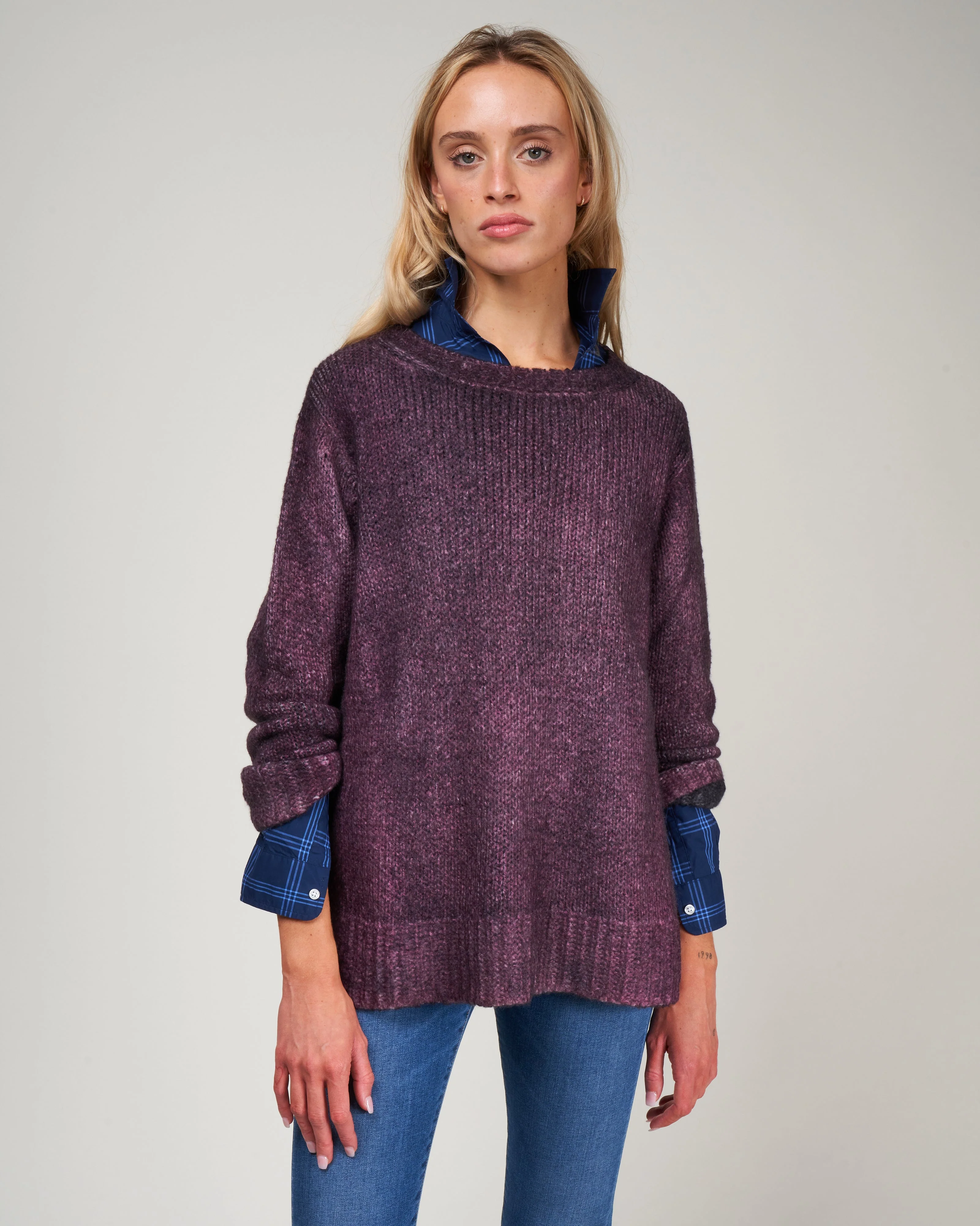 round neck pullover with slits - rhubarb - Image 2