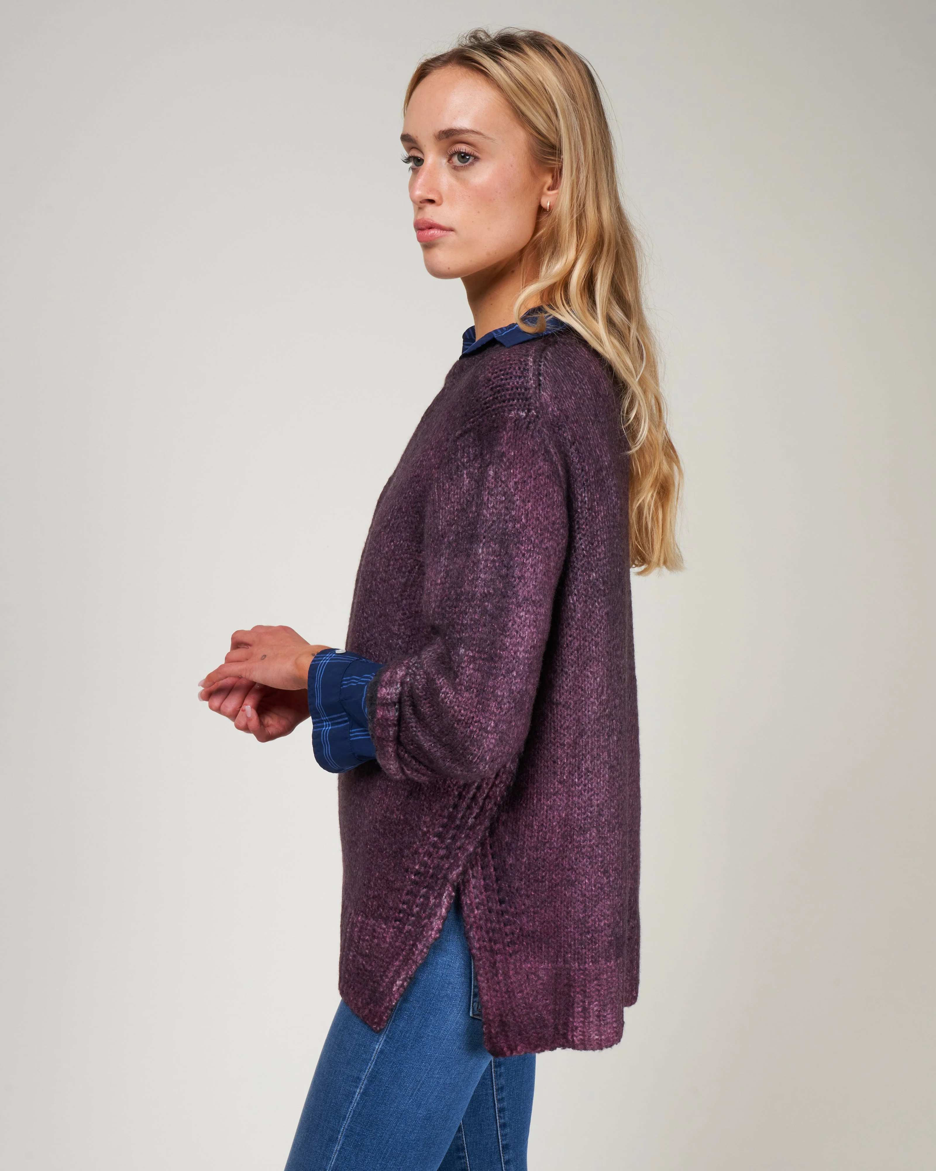 round neck pullover with slits - rhubarb - Image 3