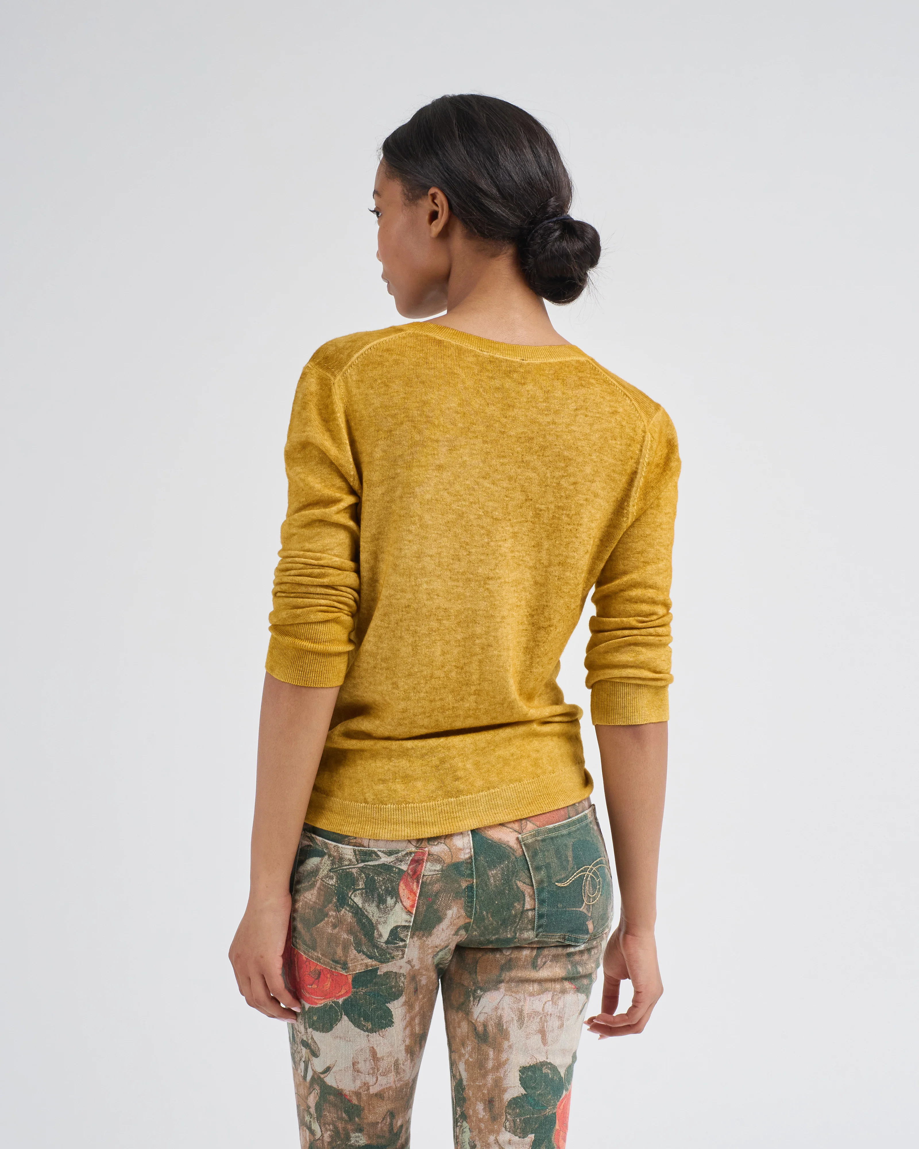 two colors ultralight cashmere wool v neck pullover - Image 4