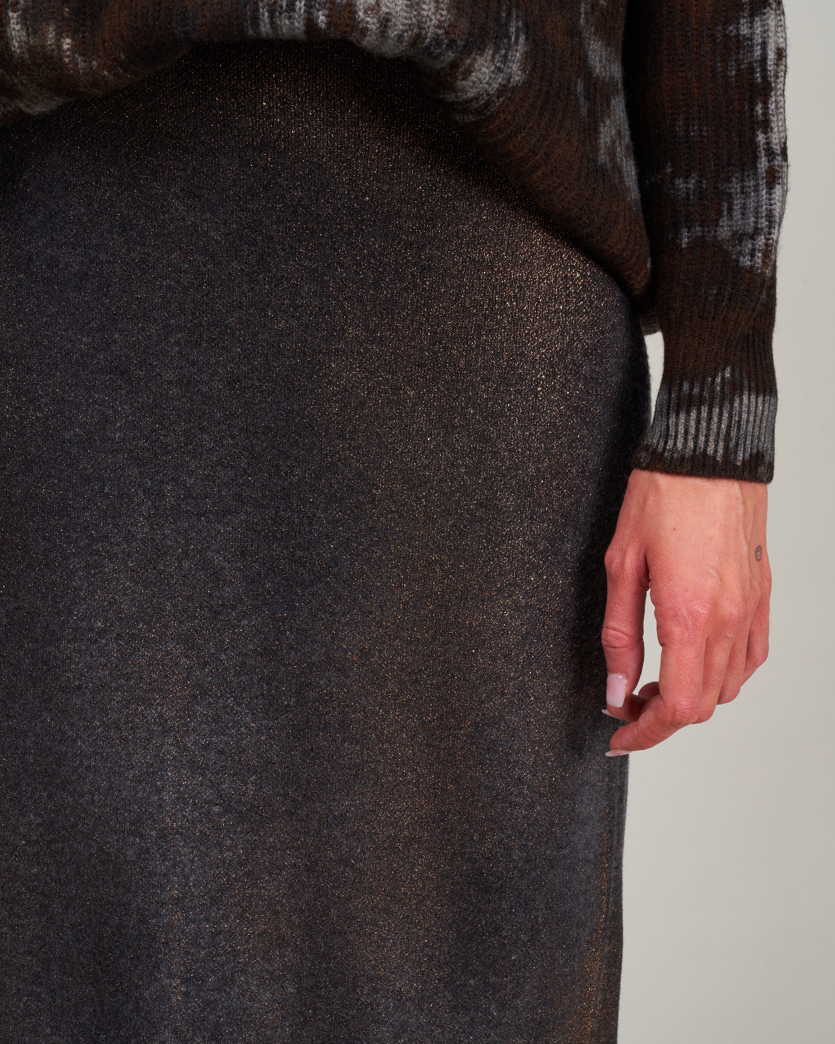 ultralight needle stitched skirt - nero + lamina bronzo - Image 5
