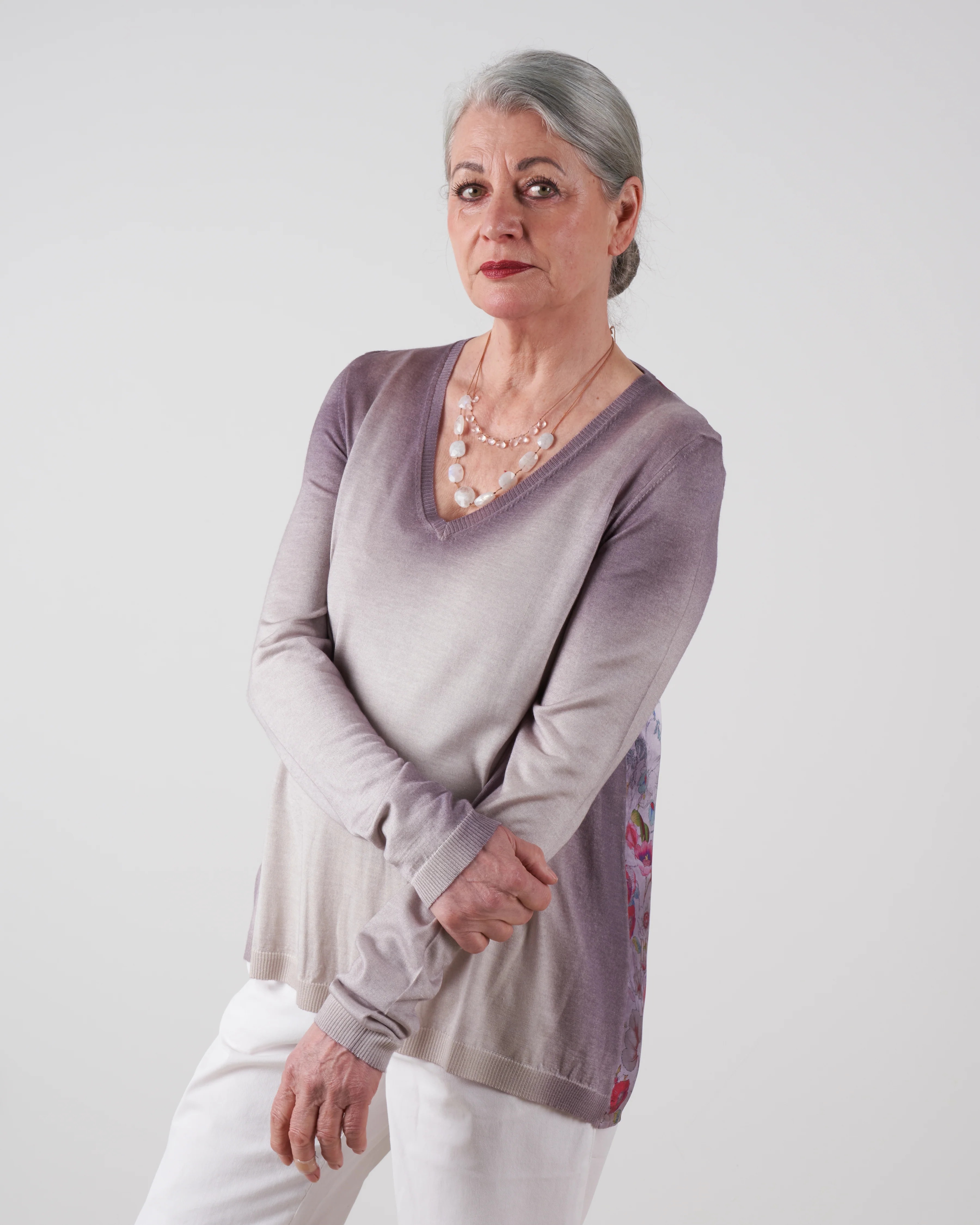 v neck pullover flower printed silk back - gallnut - Image 2