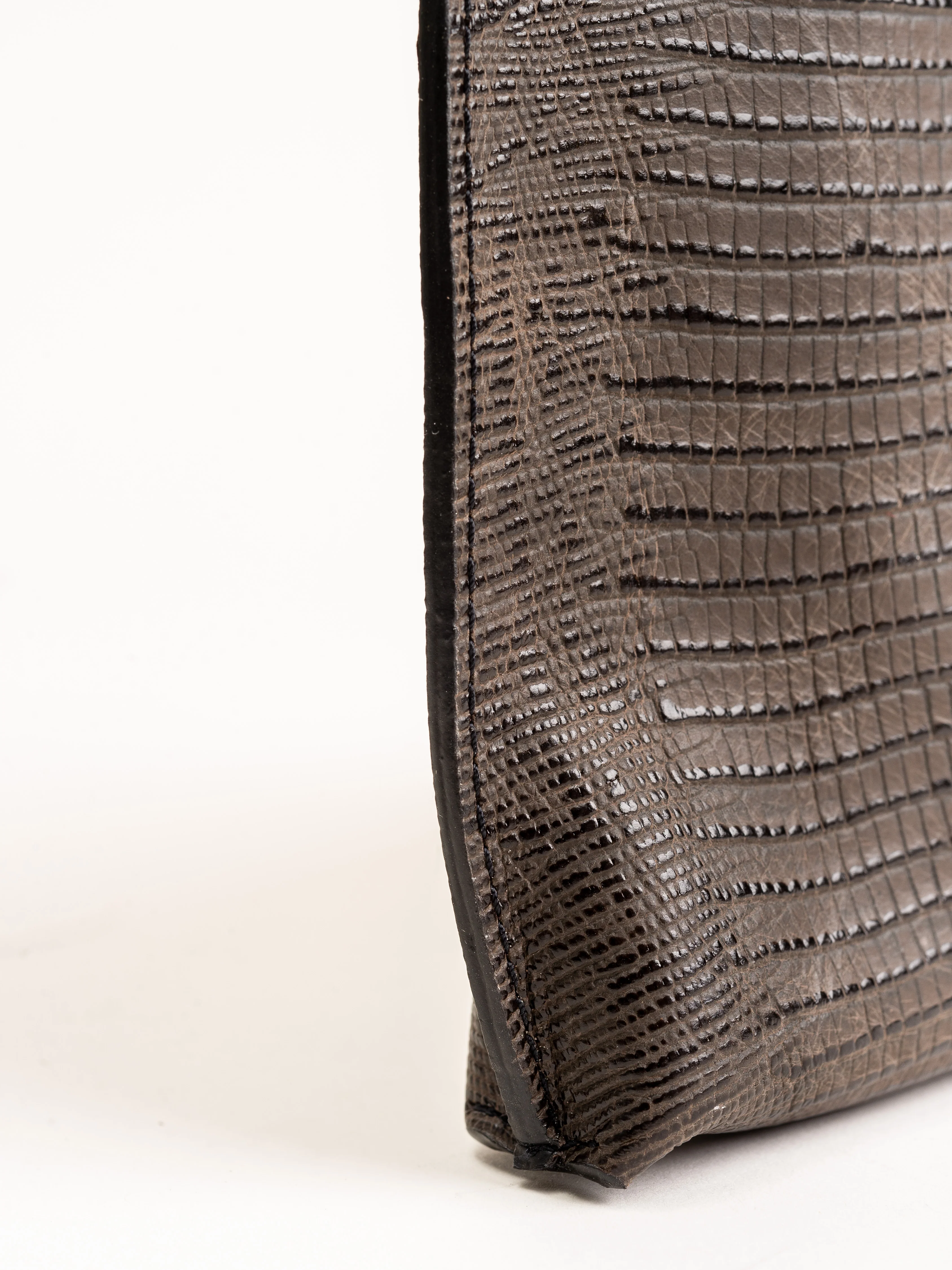 cell pouch - brown embossed lizard - Image 3