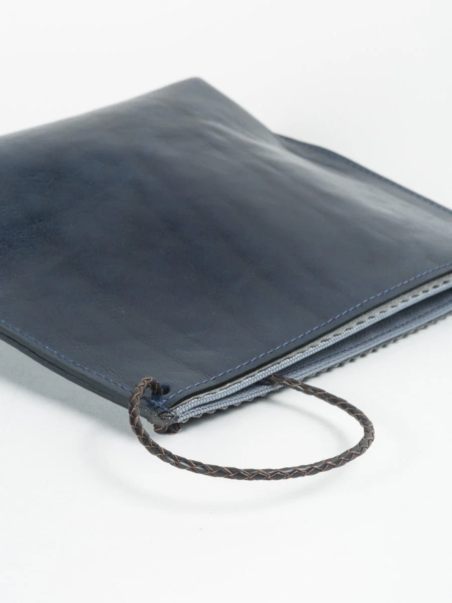 strappy pouch – navy - Image 3