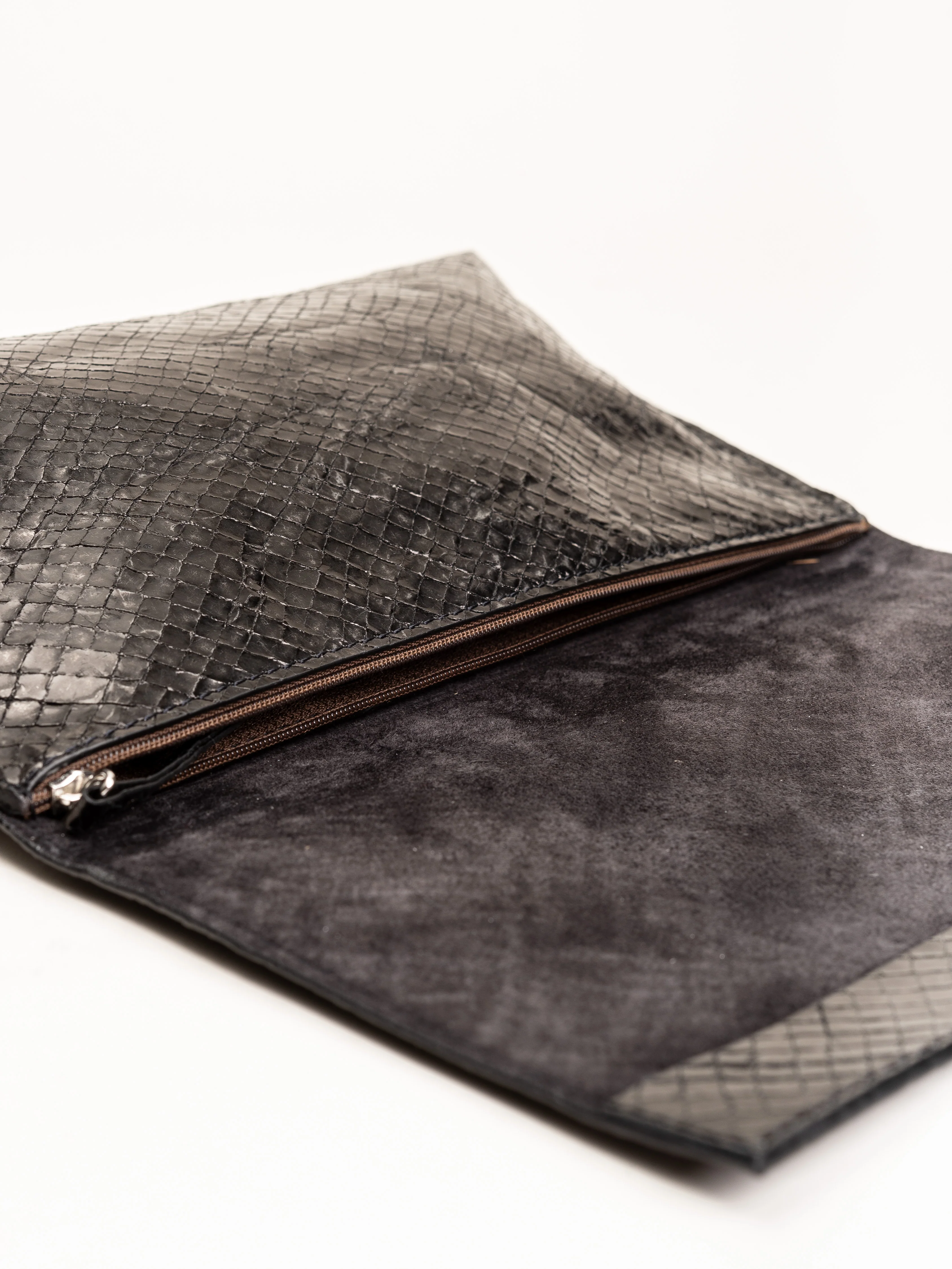 foldover clutch - black diamond - Image 4