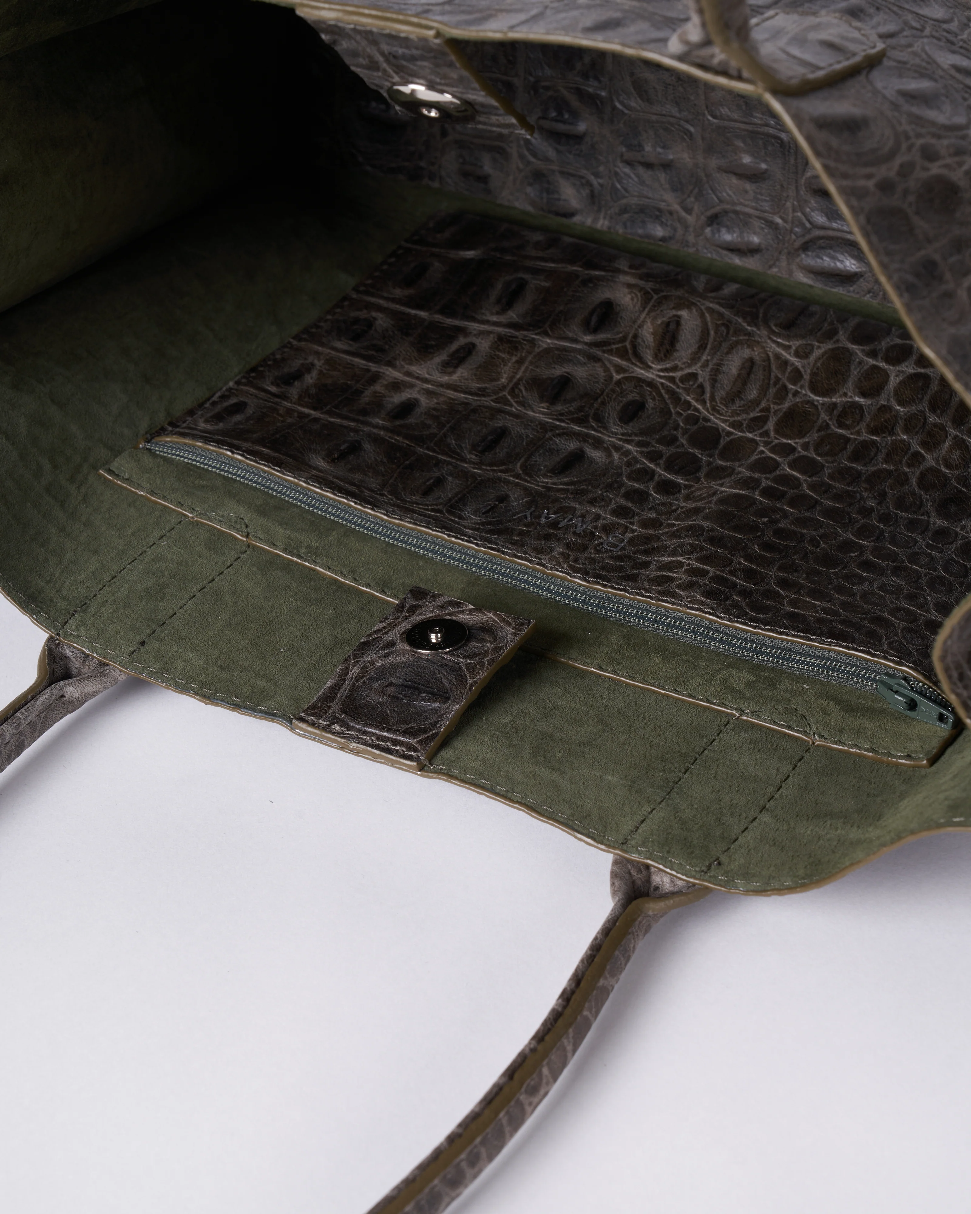 harbor tote - fossil embossed gator - Image 4