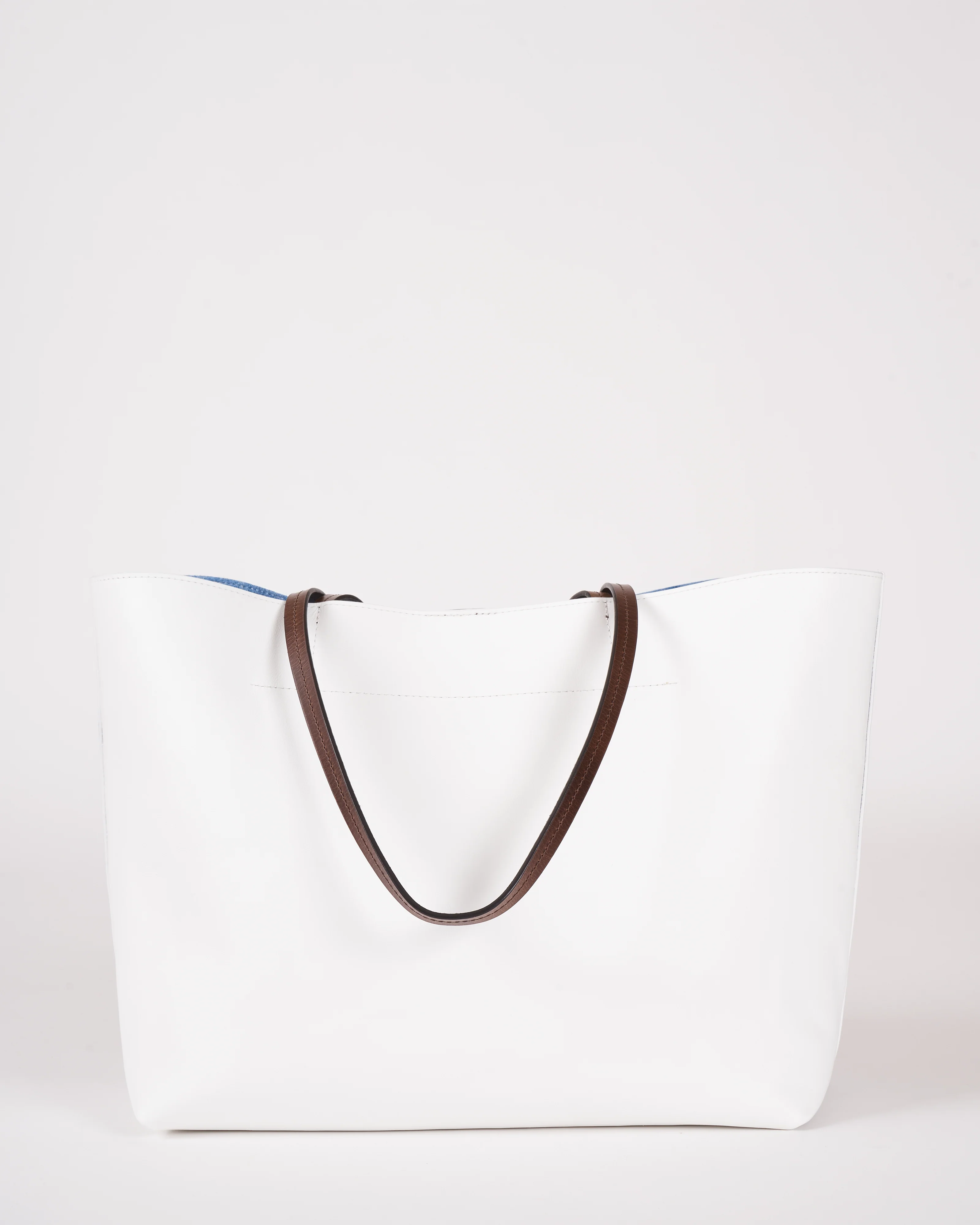 medium essential tote - linen calf - Image 2
