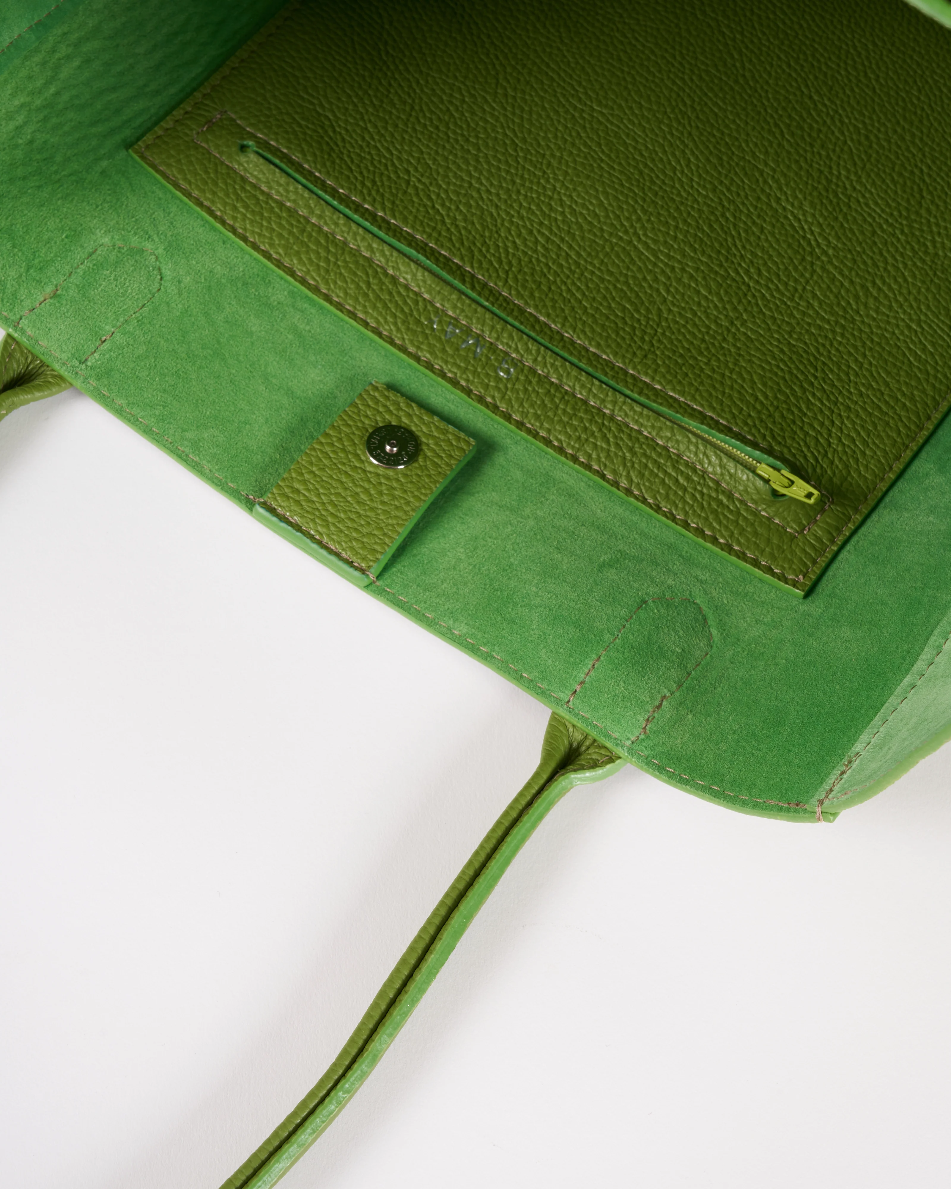 slouchy pocket tote - leaf calf - Image 3