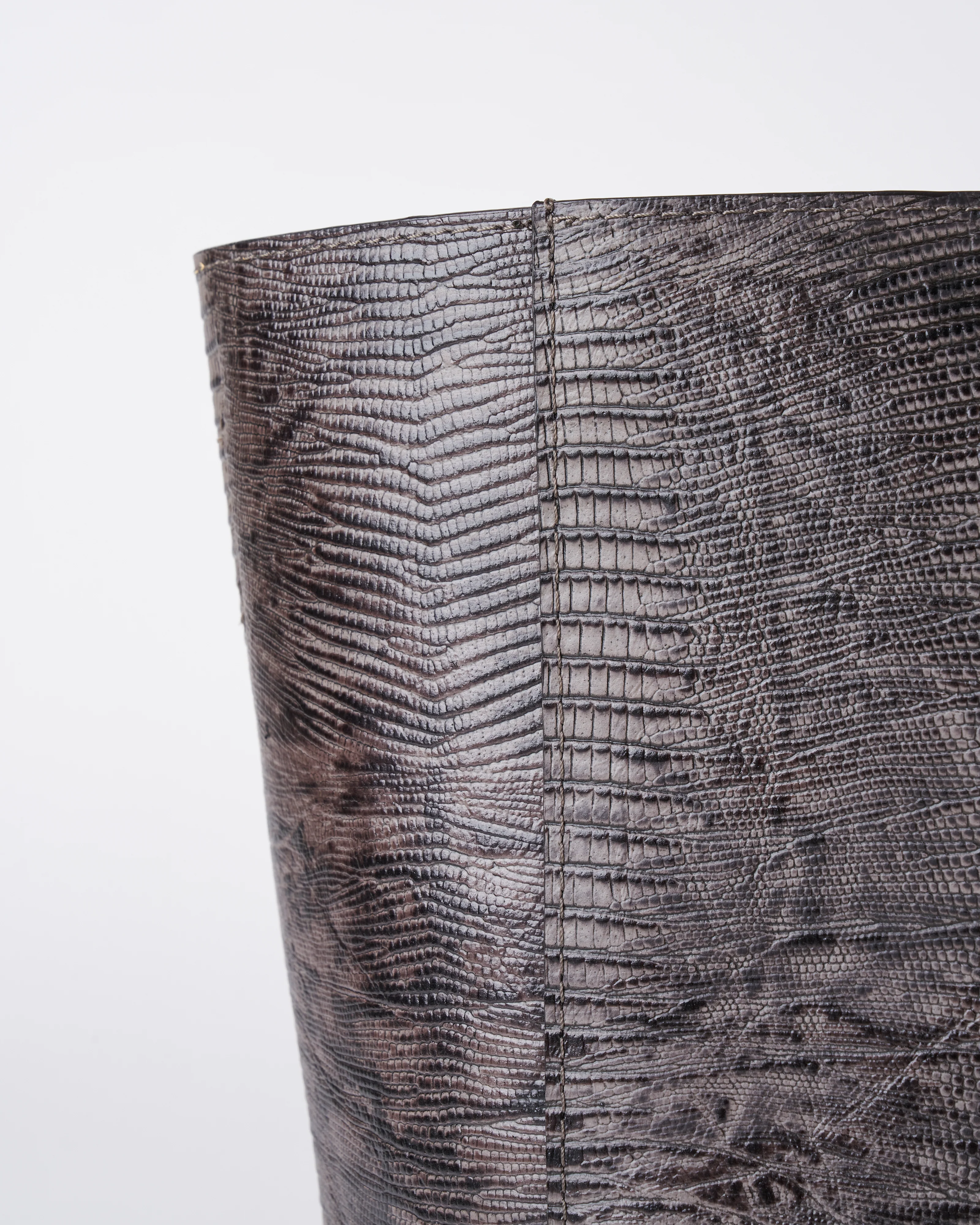 slouchy tote - steel embossed lizard - Image 4